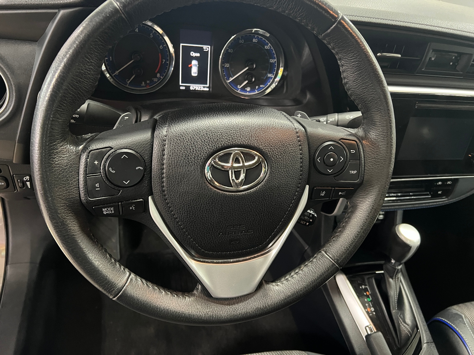 Thumbnail: 2018 Toyota Corolla - 5