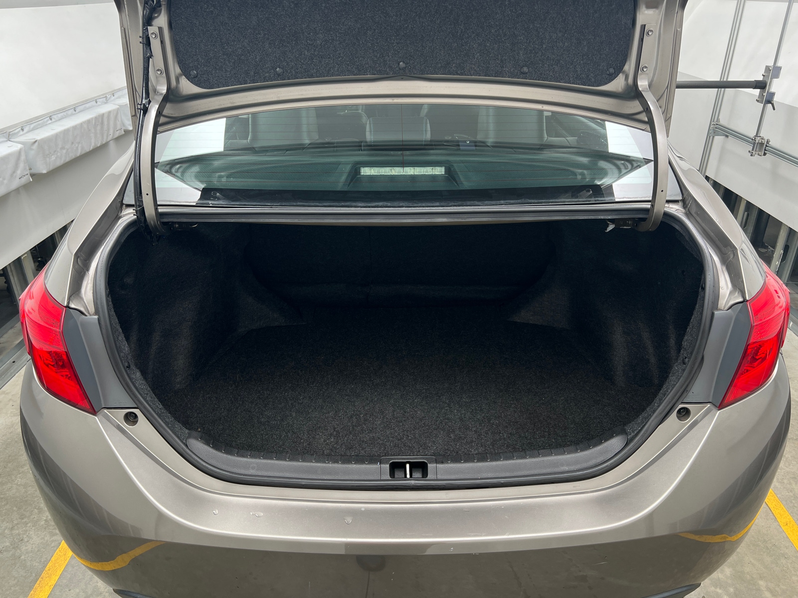 Thumbnail: 2018 Toyota Corolla - 7