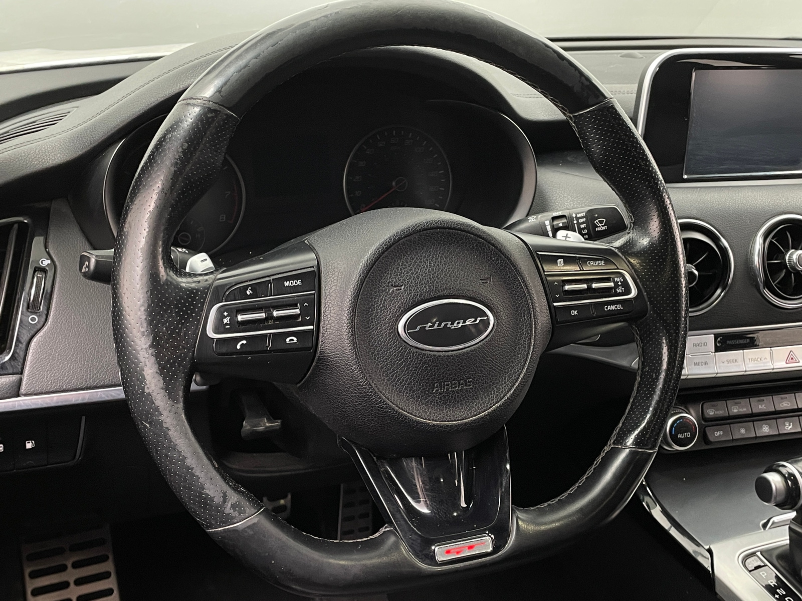 Thumbnail: 2020 Kia Stinger - 4