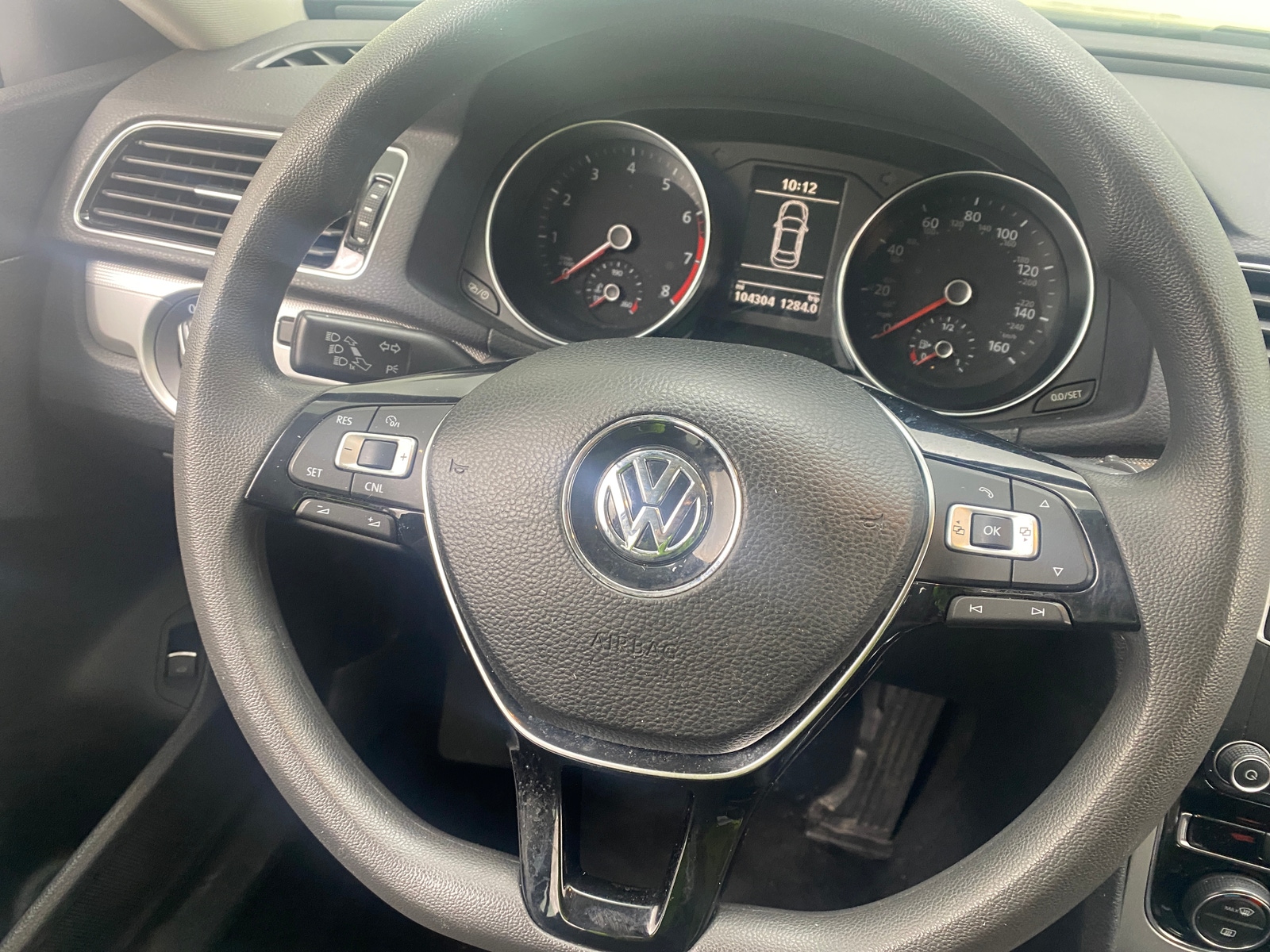 Thumbnail: 2016 Volkswagen Passat - 5