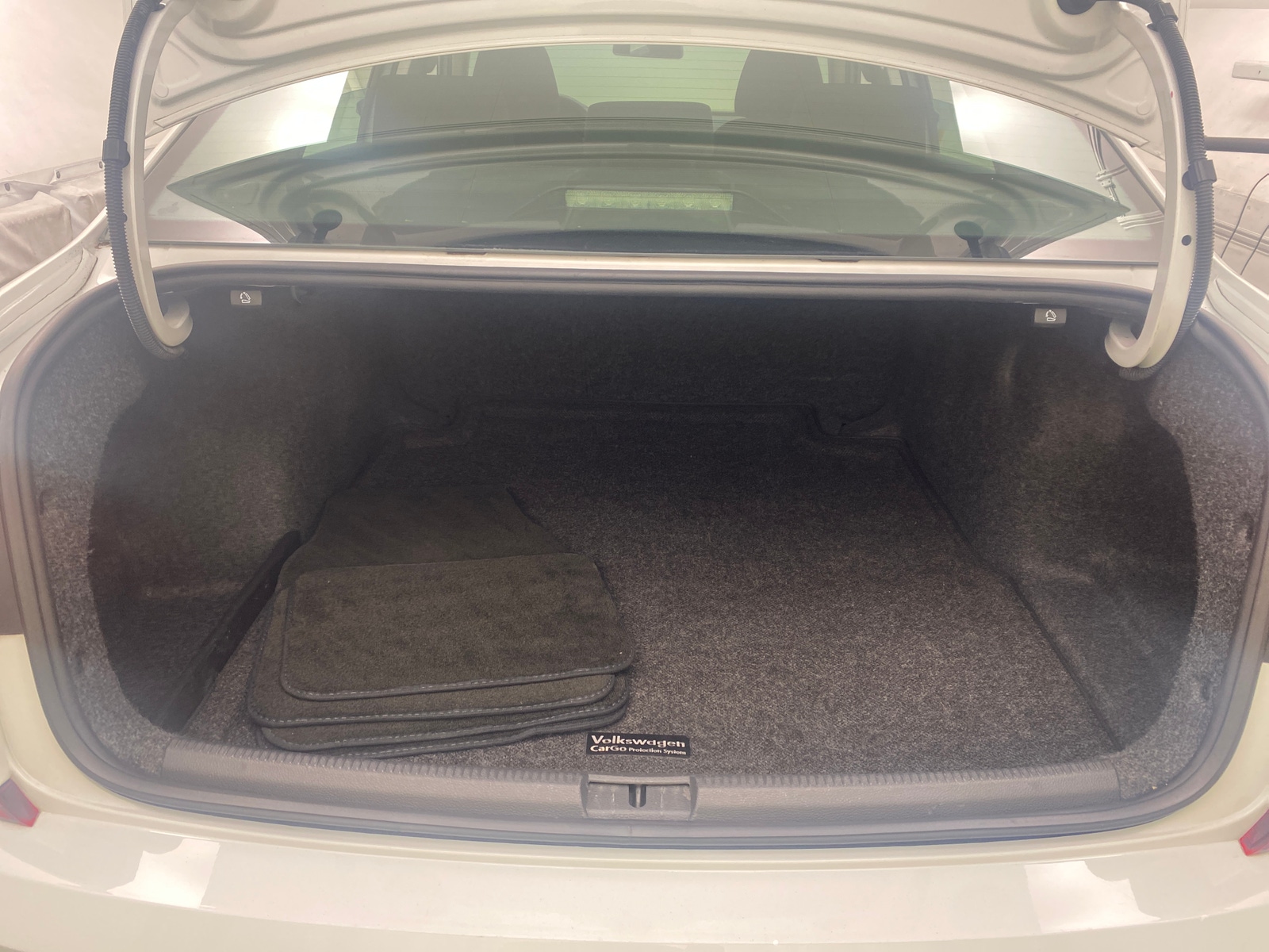 Thumbnail: 2016 Volkswagen Passat - 7