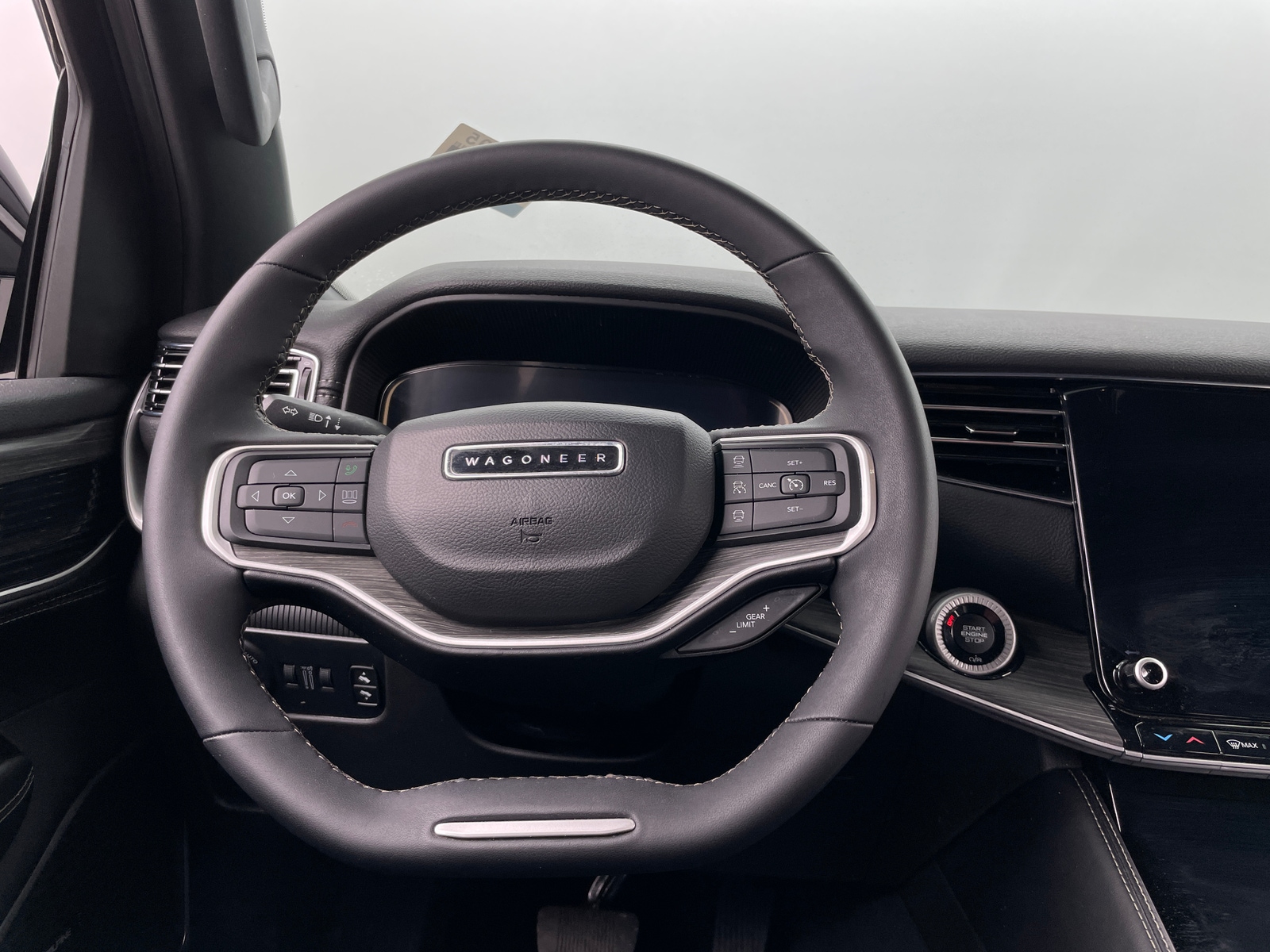 Thumbnail: 2023 Jeep Wagoneer - 4