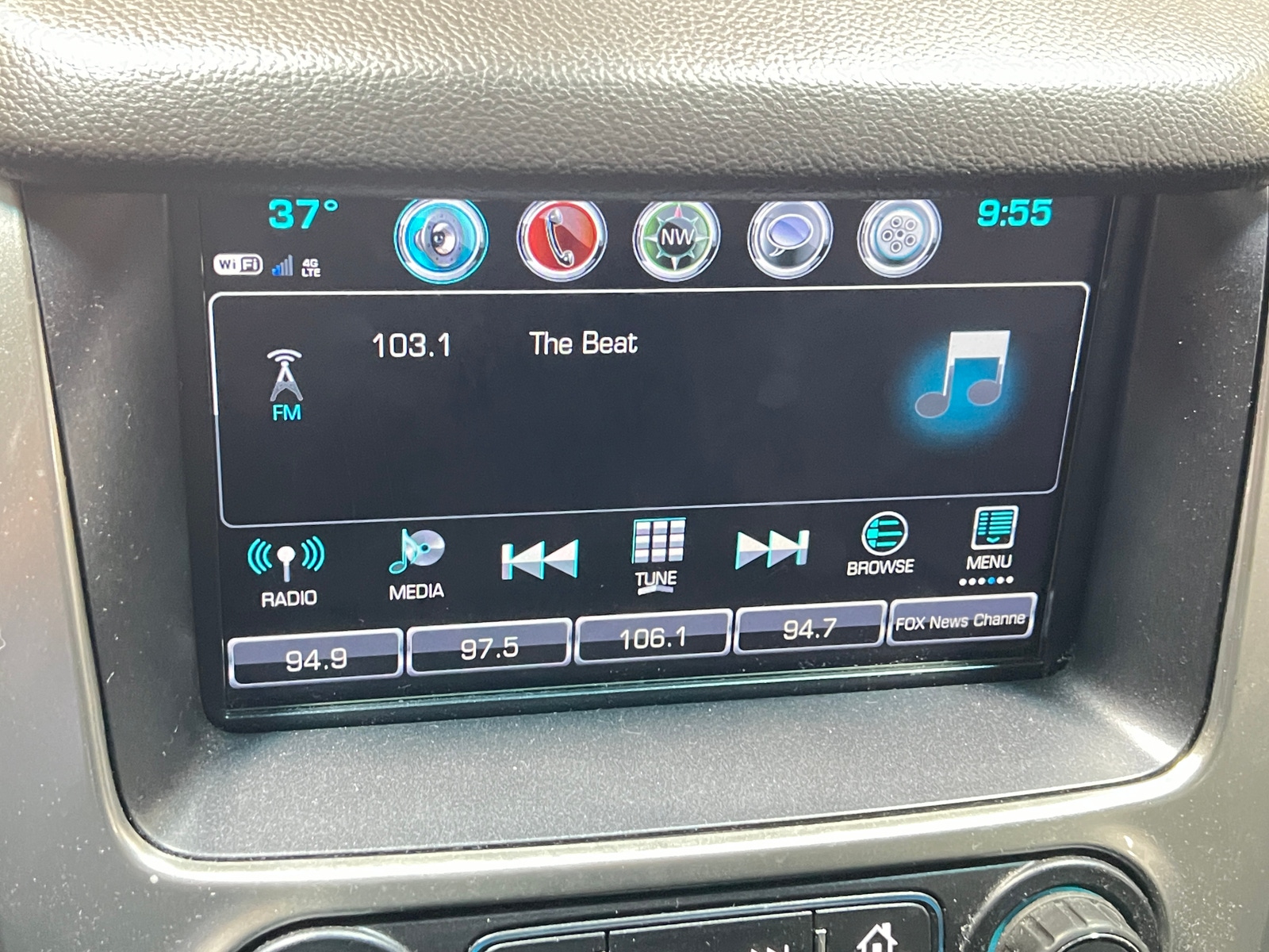 Thumbnail: 2020 Chevrolet Tahoe - 3