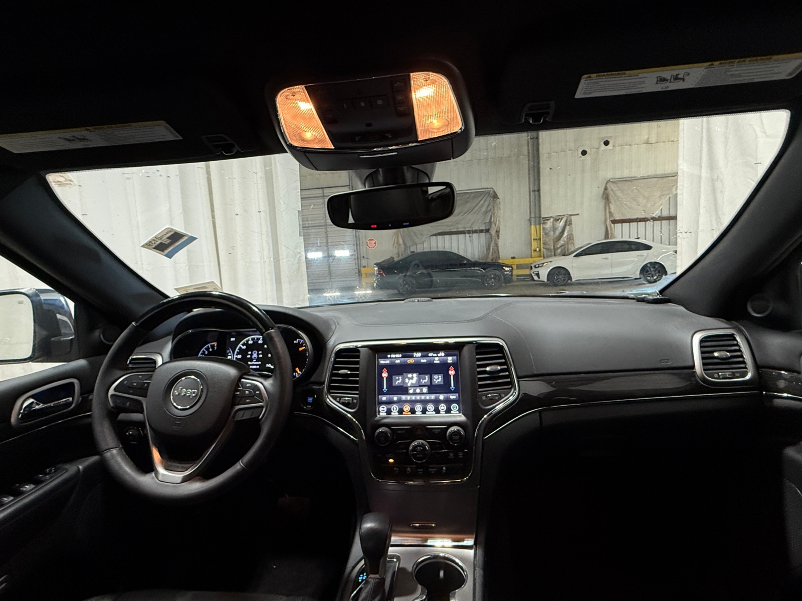 Thumbnail: 2018 Jeep Grand Cherokee - 2