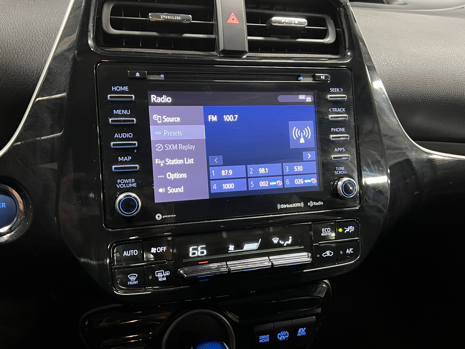 Thumbnail: 2022 Toyota Prius Prime - 4