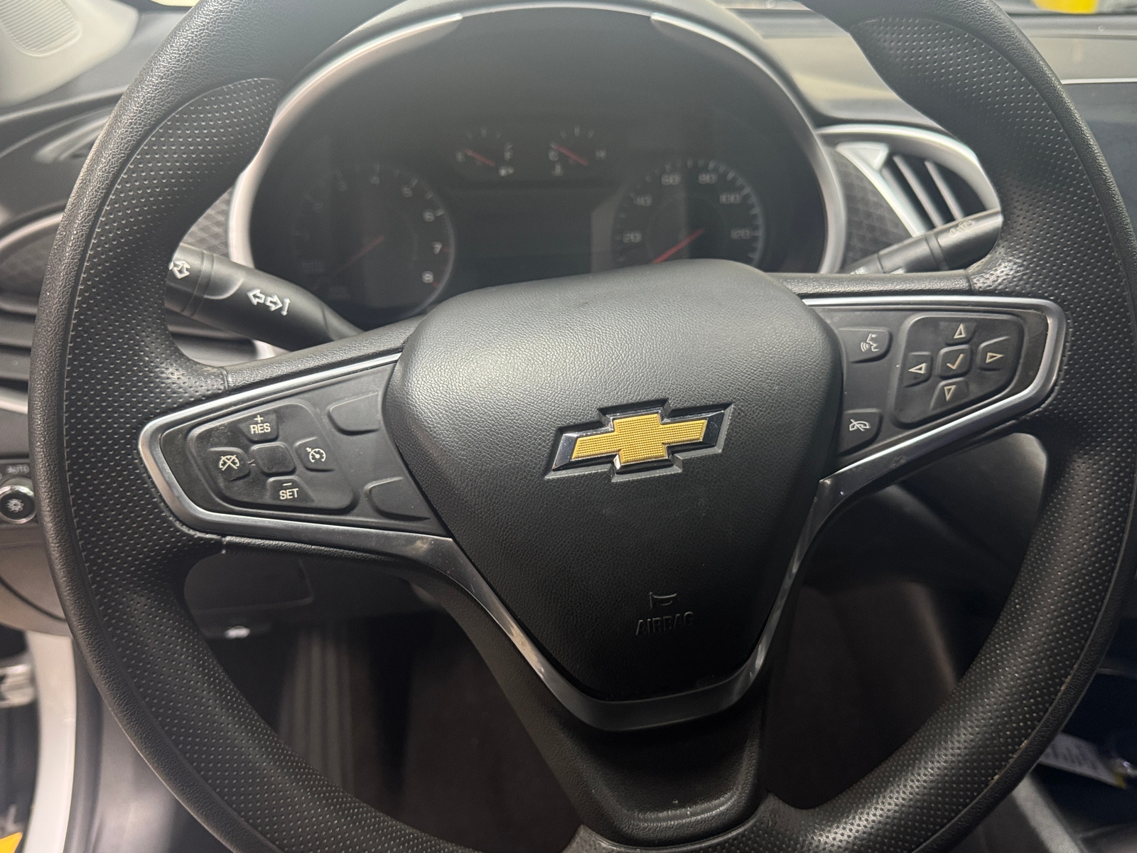 Thumbnail: 2022 Chevrolet Malibu - 5