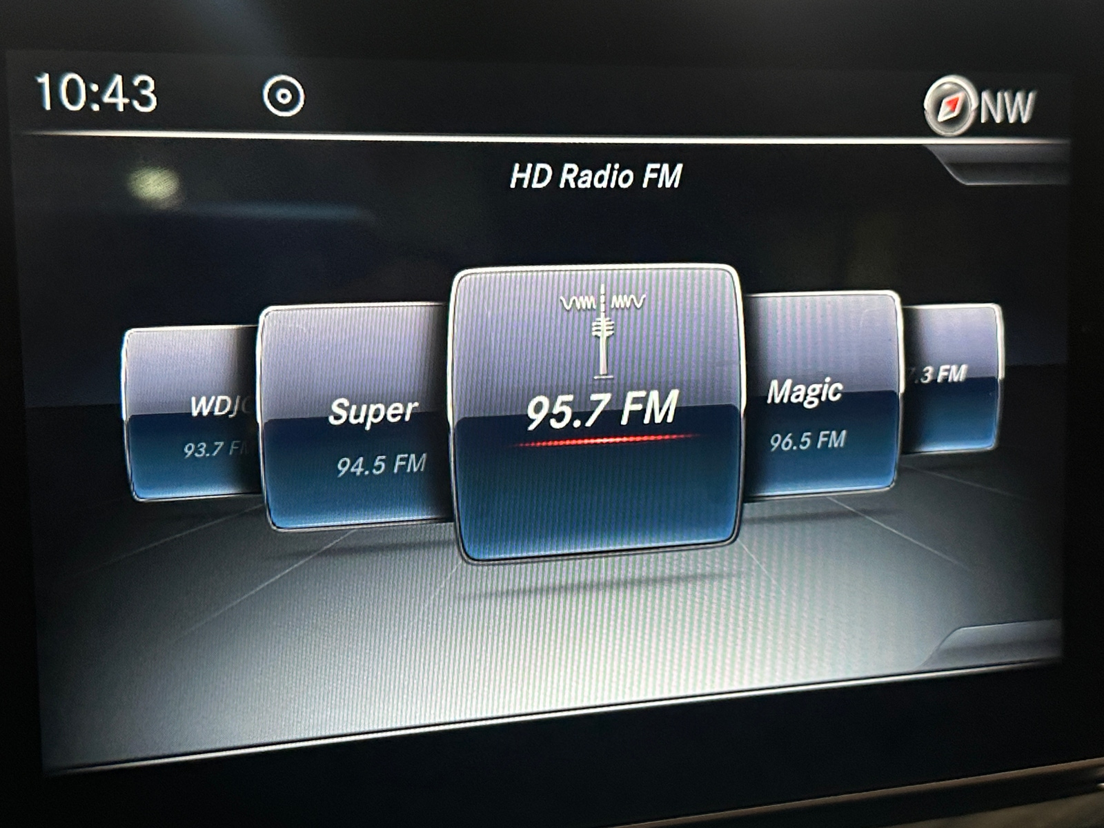 Thumbnail: 2016 Mercedes-Benz CLS - 3