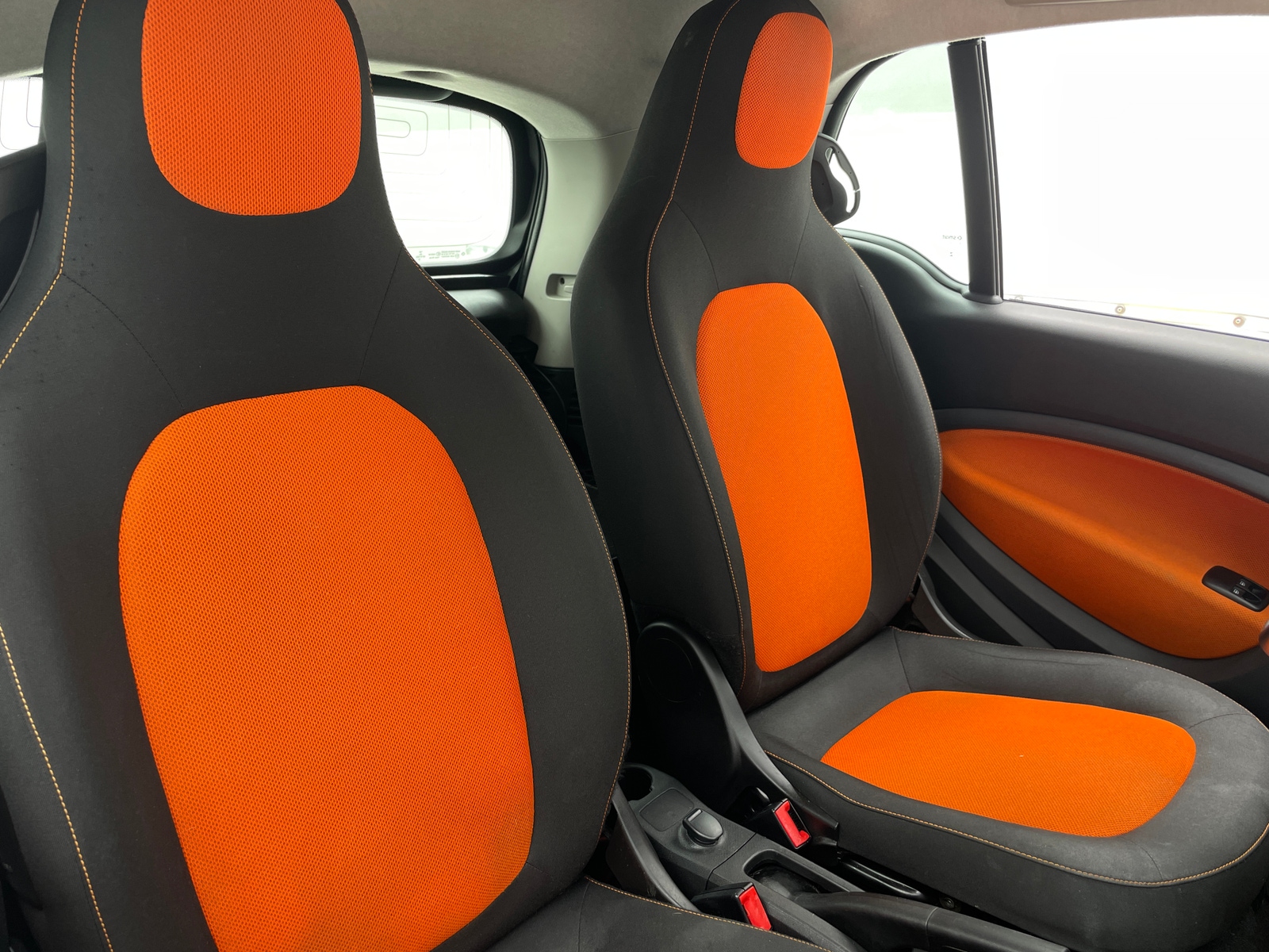 Thumbnail: 2017 smart fortwo - 2