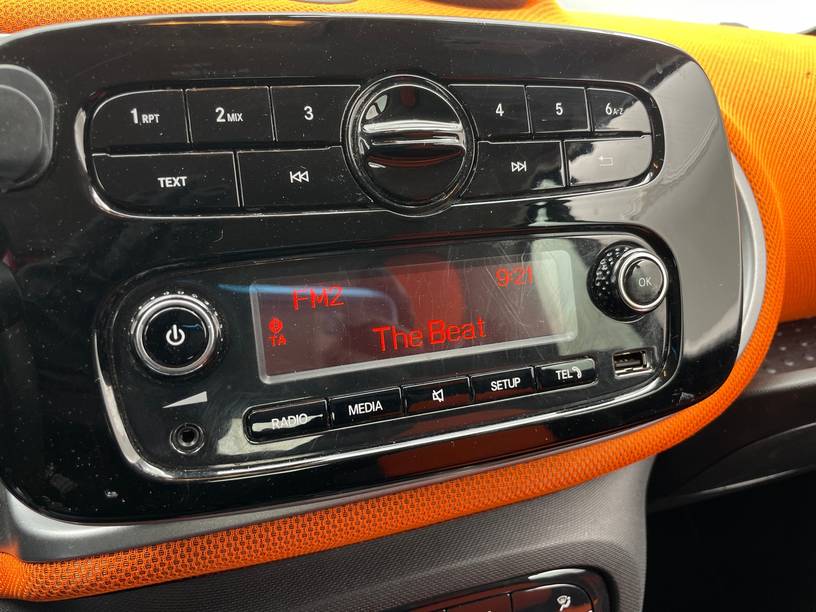 Thumbnail: 2017 smart fortwo - 4