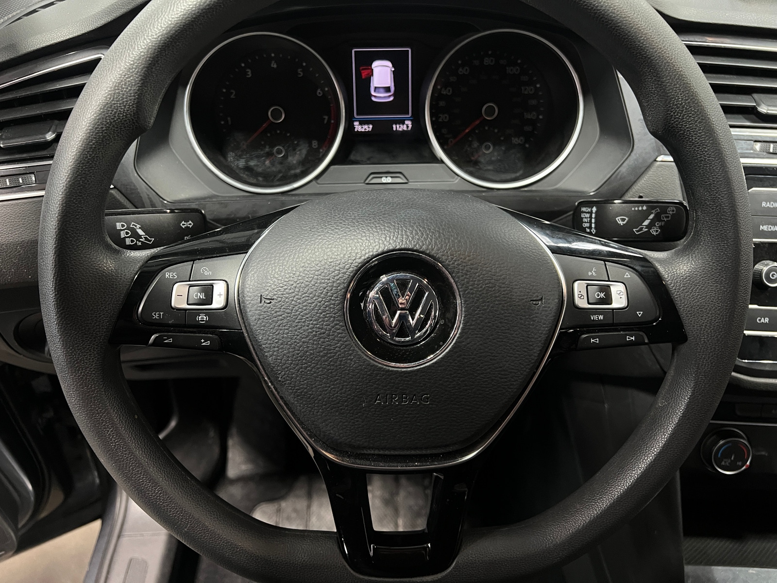 Thumbnail: 2019 Volkswagen Tiguan - 5