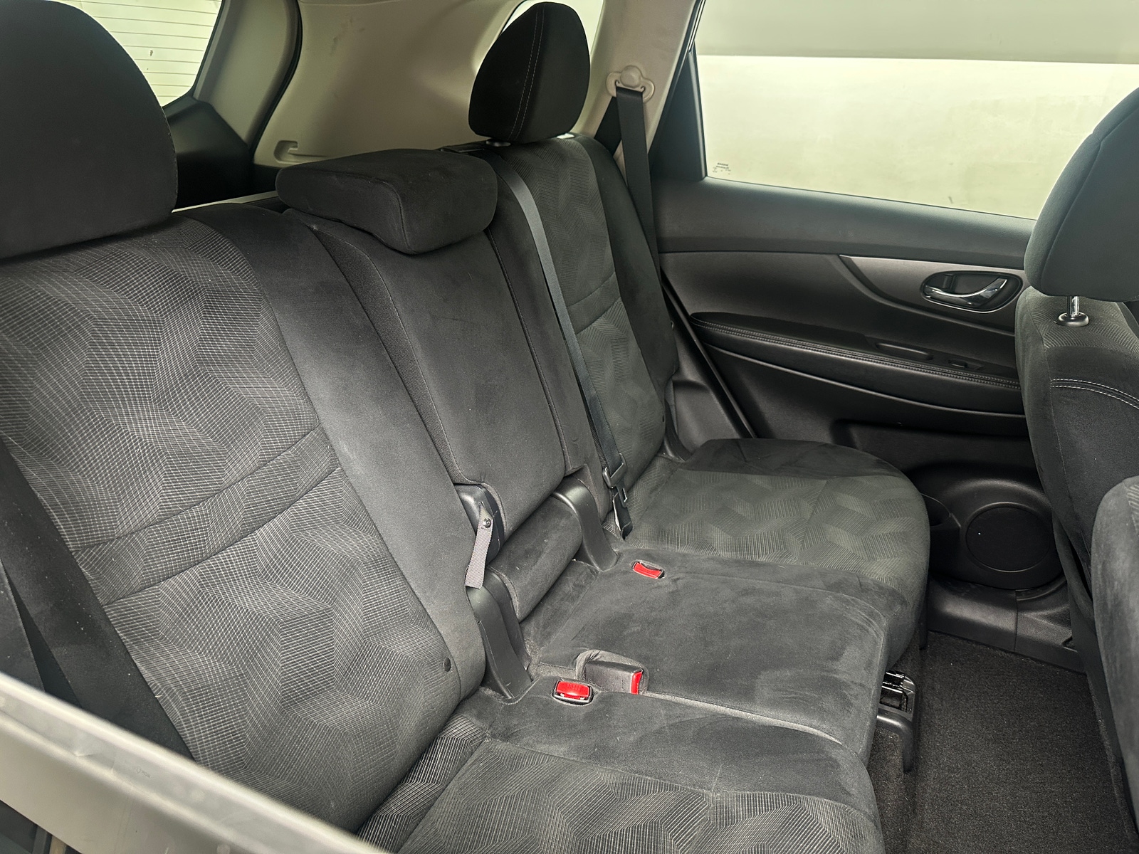 Thumbnail: 2015 Nissan Rogue - 6