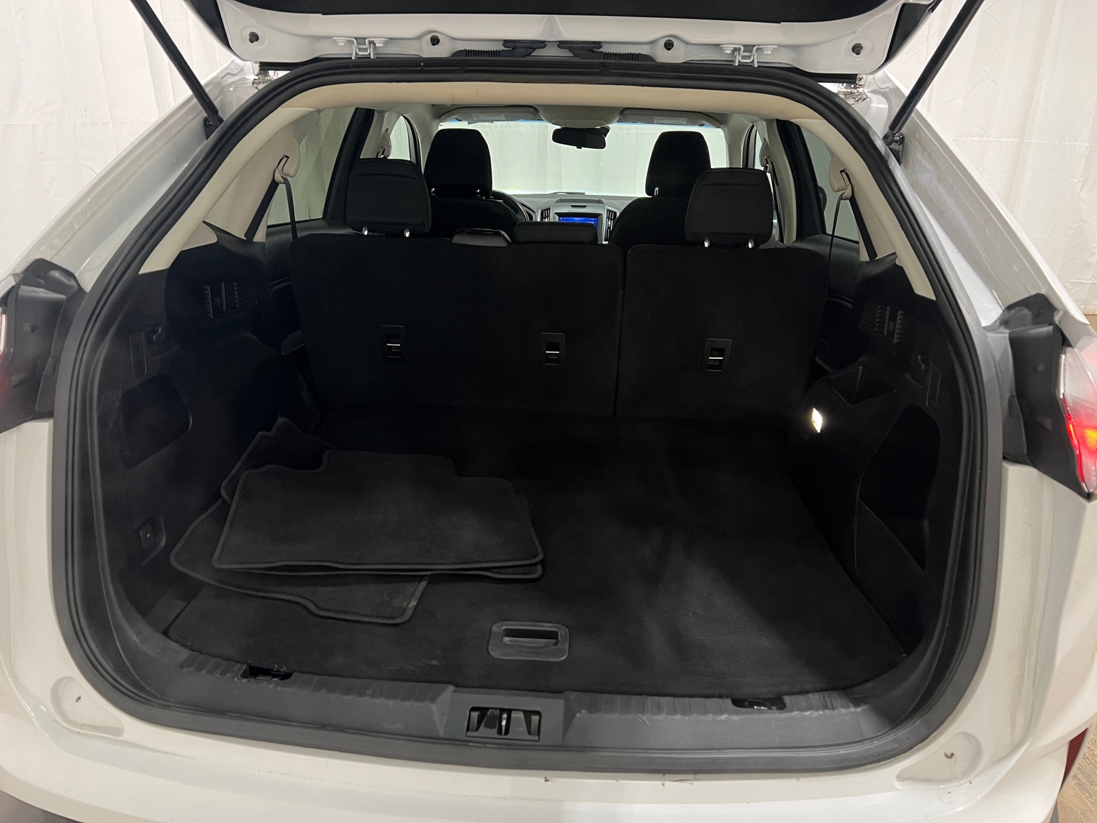 Thumbnail: 2020 Ford Edge - 7