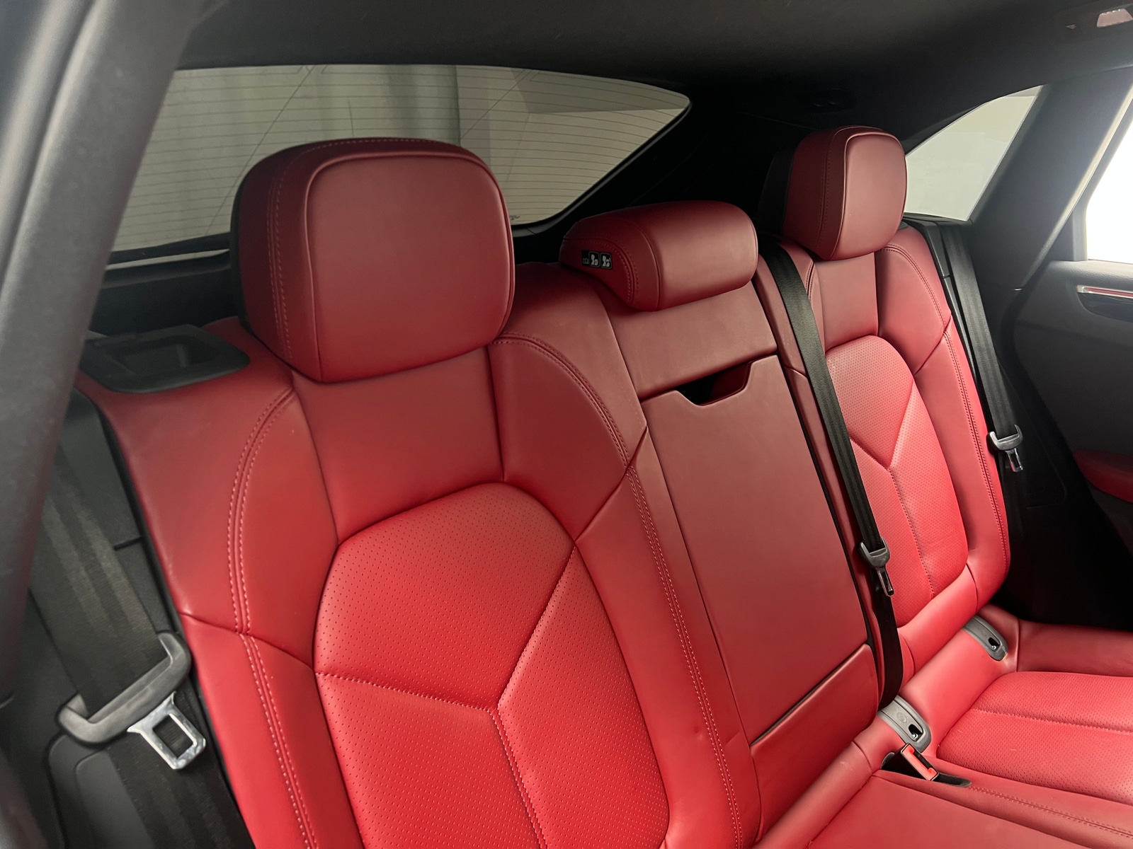 Thumbnail: 2024 Porsche Macan - 5