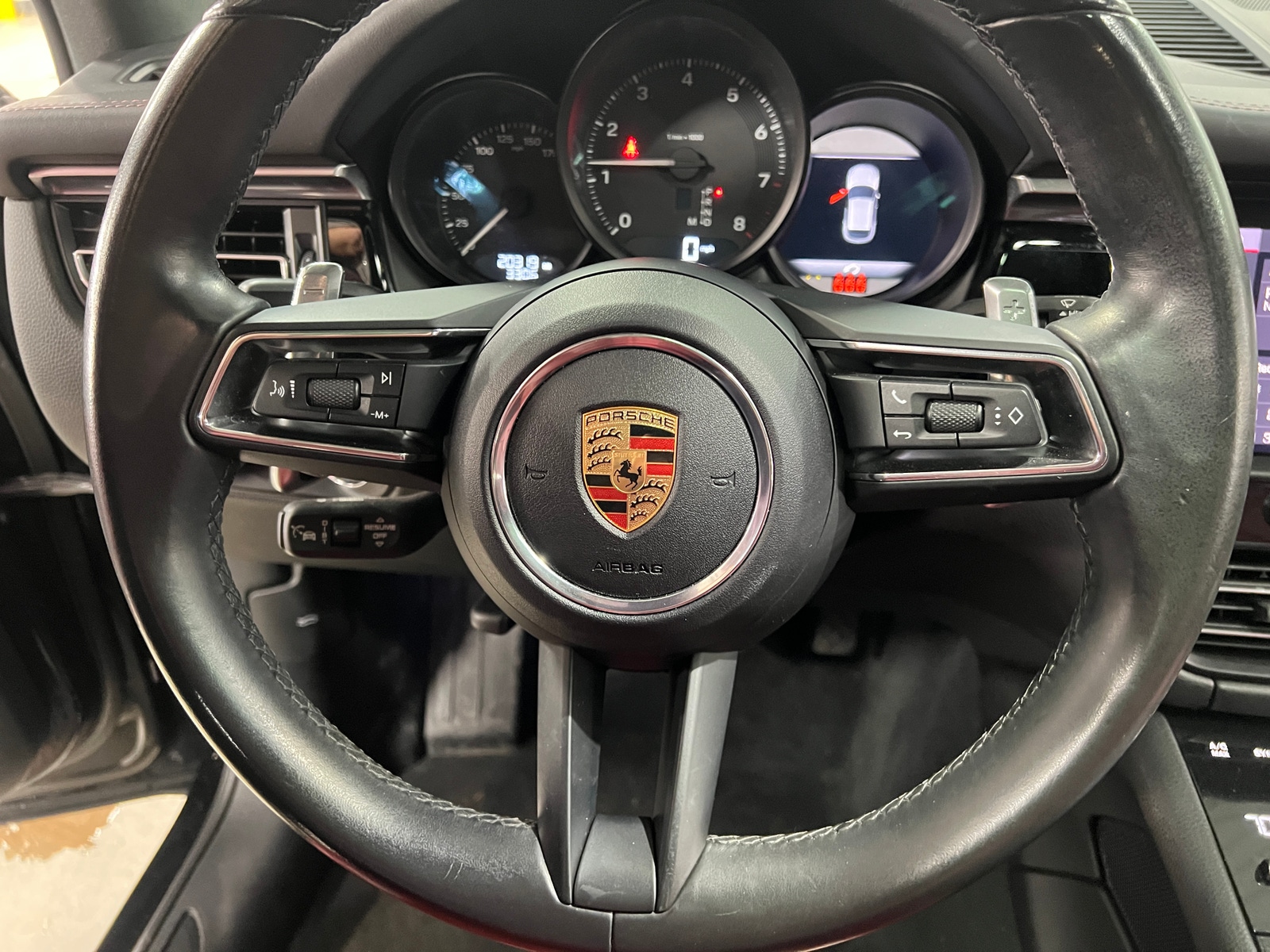 Thumbnail: 2024 Porsche Macan - 4