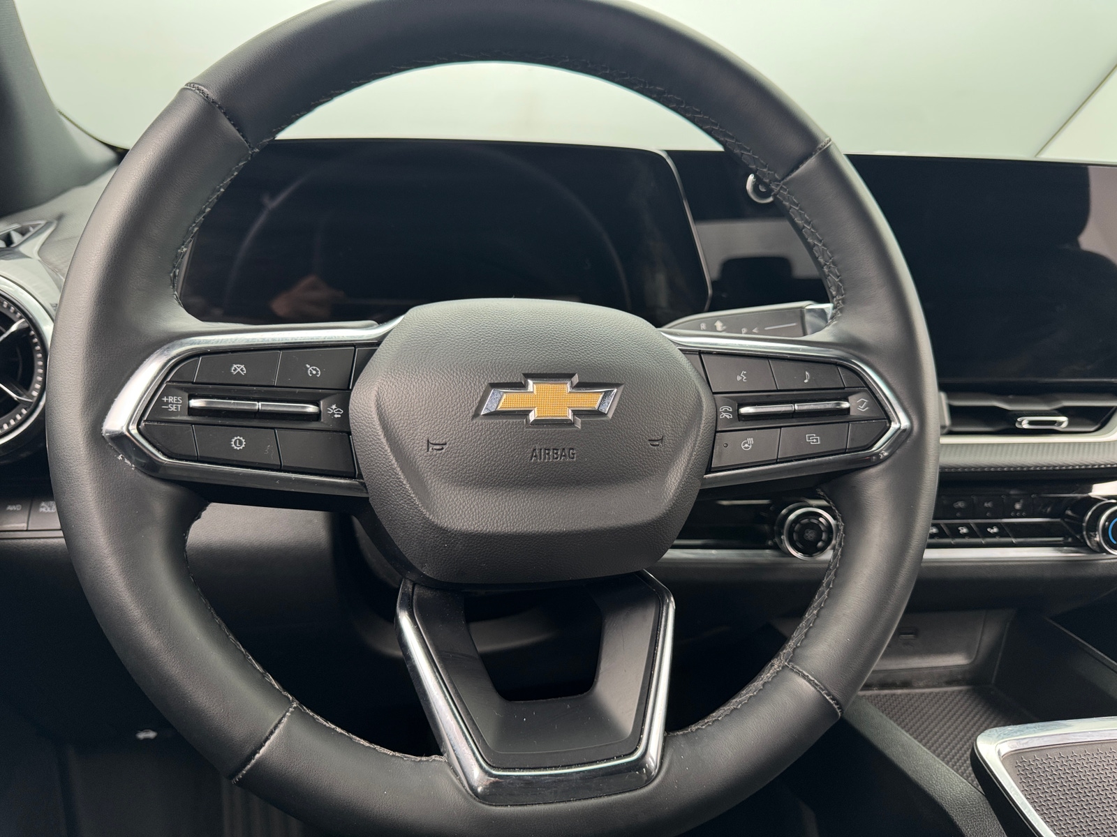 Thumbnail: 2025 Chevrolet Equinox - 5