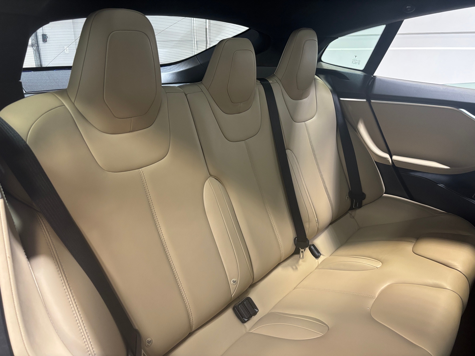 Thumbnail: 2015 Tesla Model S - 5