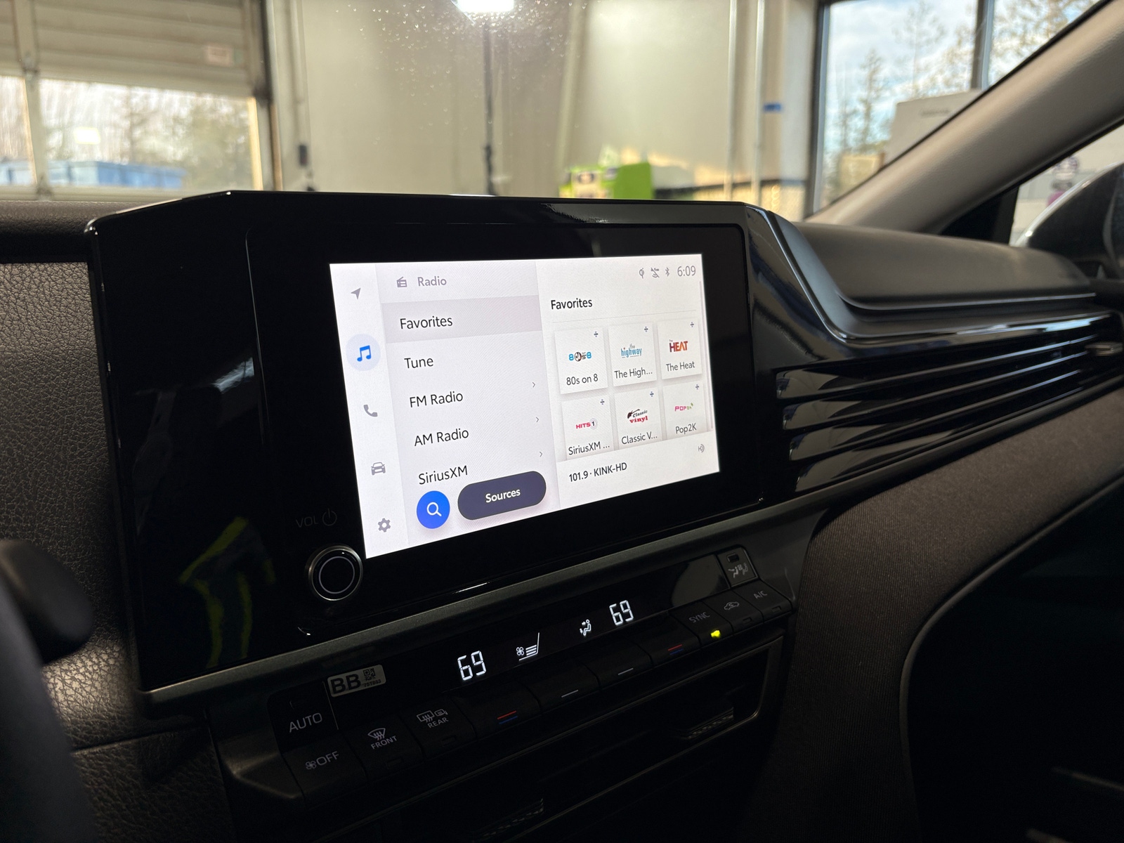 Thumbnail: 2025 Toyota Camry - 4