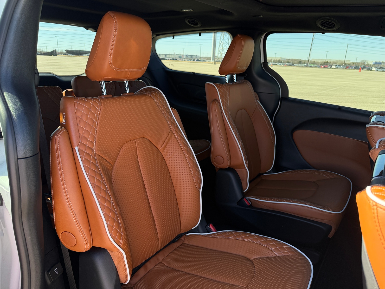 Thumbnail: 2026 Chrysler Pacifica - 5