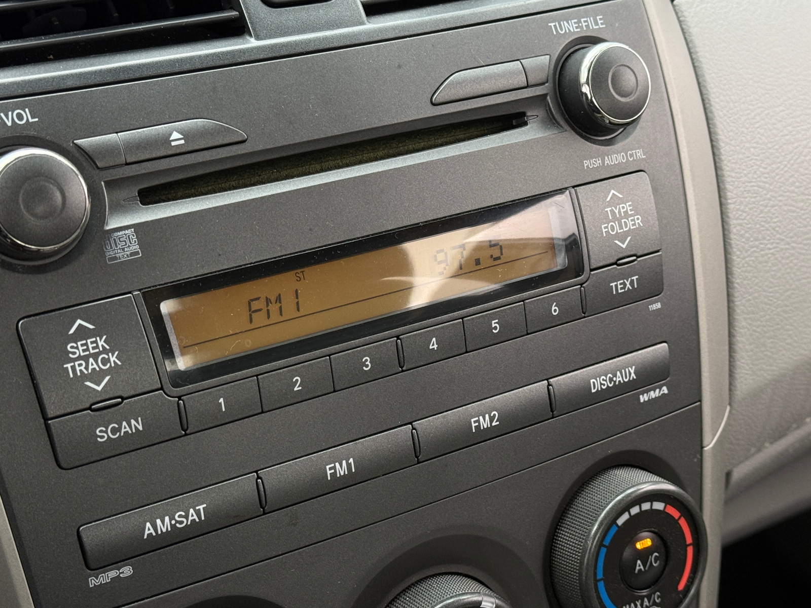 Thumbnail: 2011 Toyota Corolla - 4