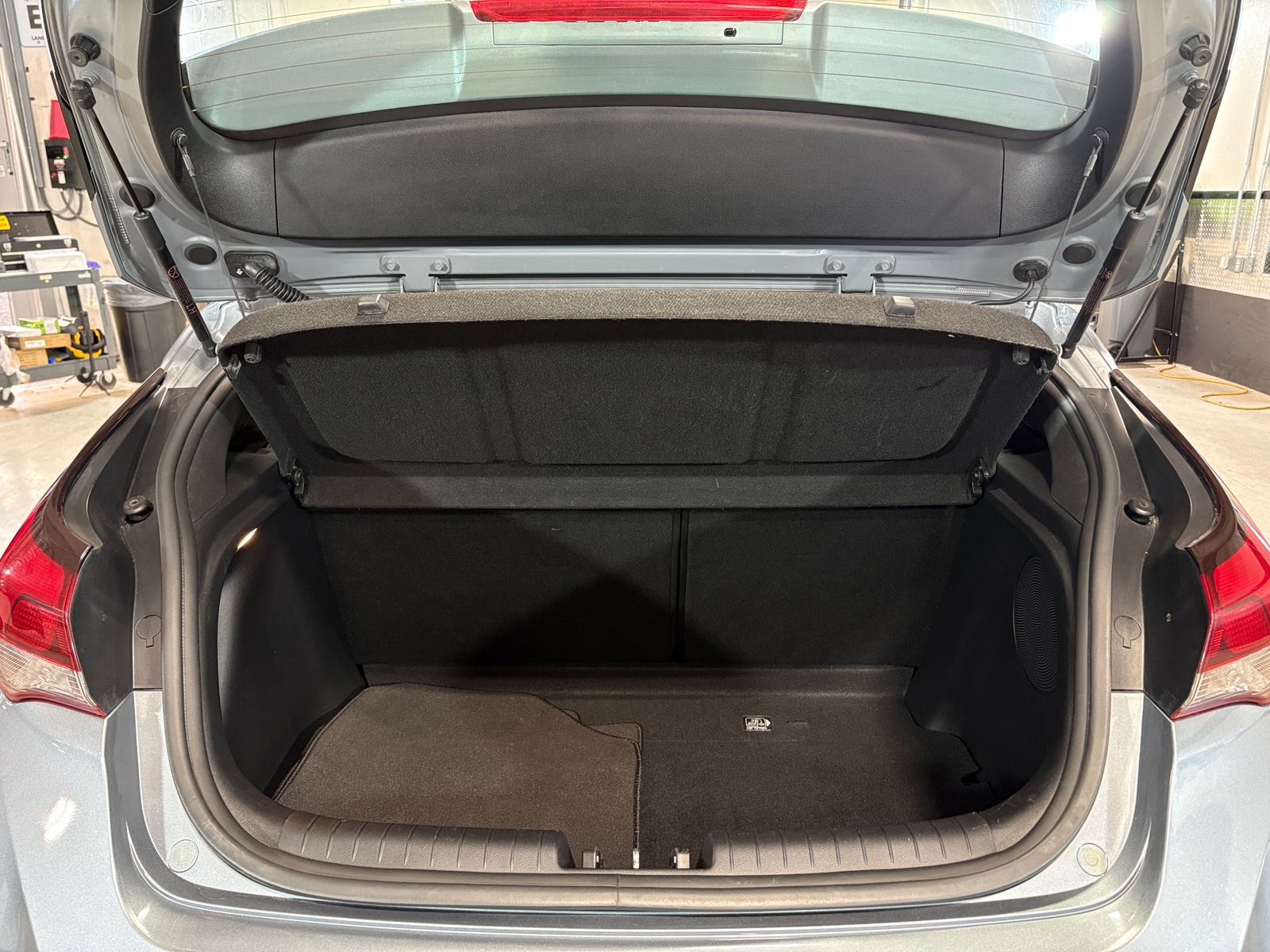 Thumbnail: 2020 Hyundai Veloster - 7