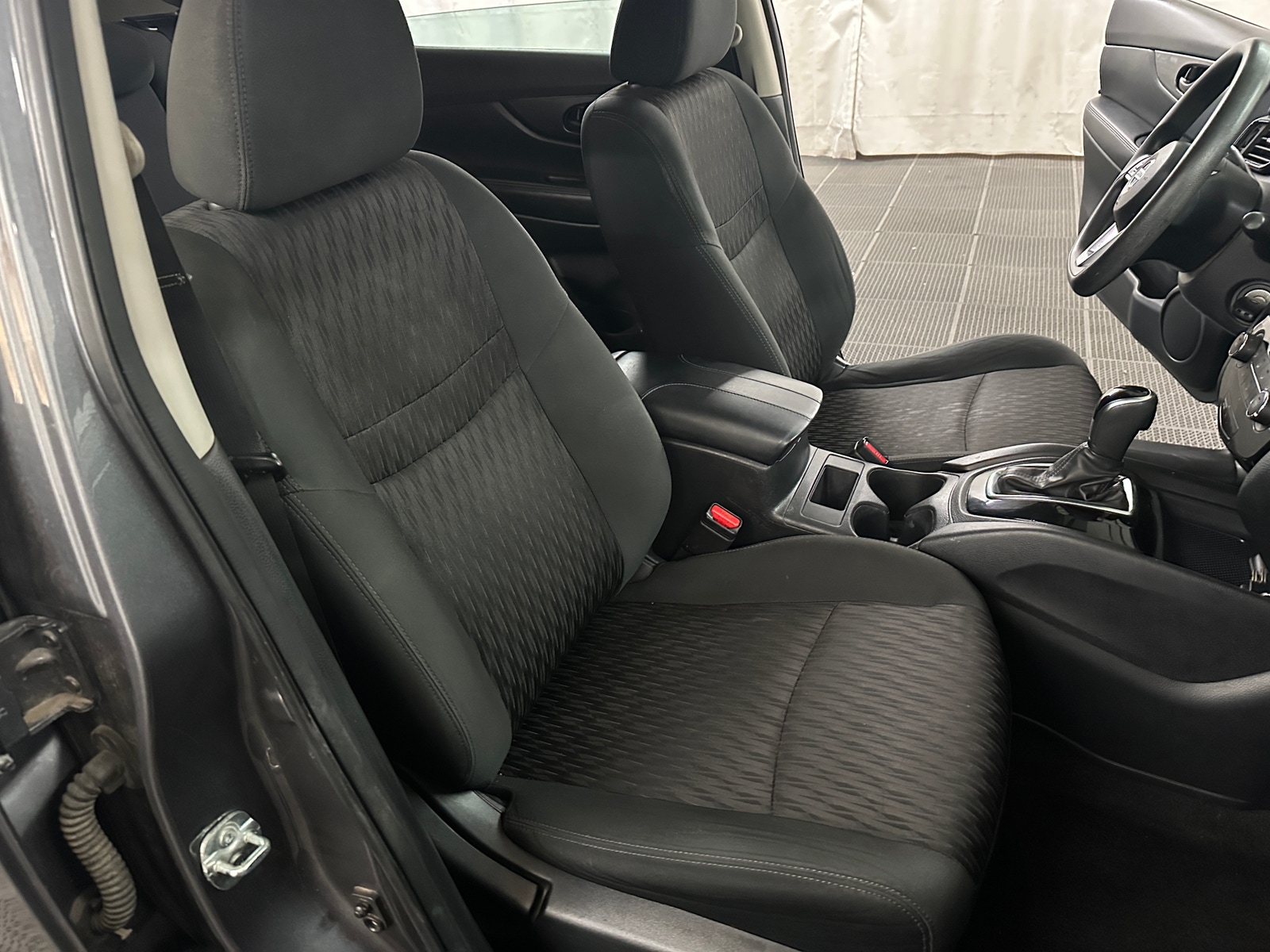 Thumbnail: 2020 Nissan Rogue - 2