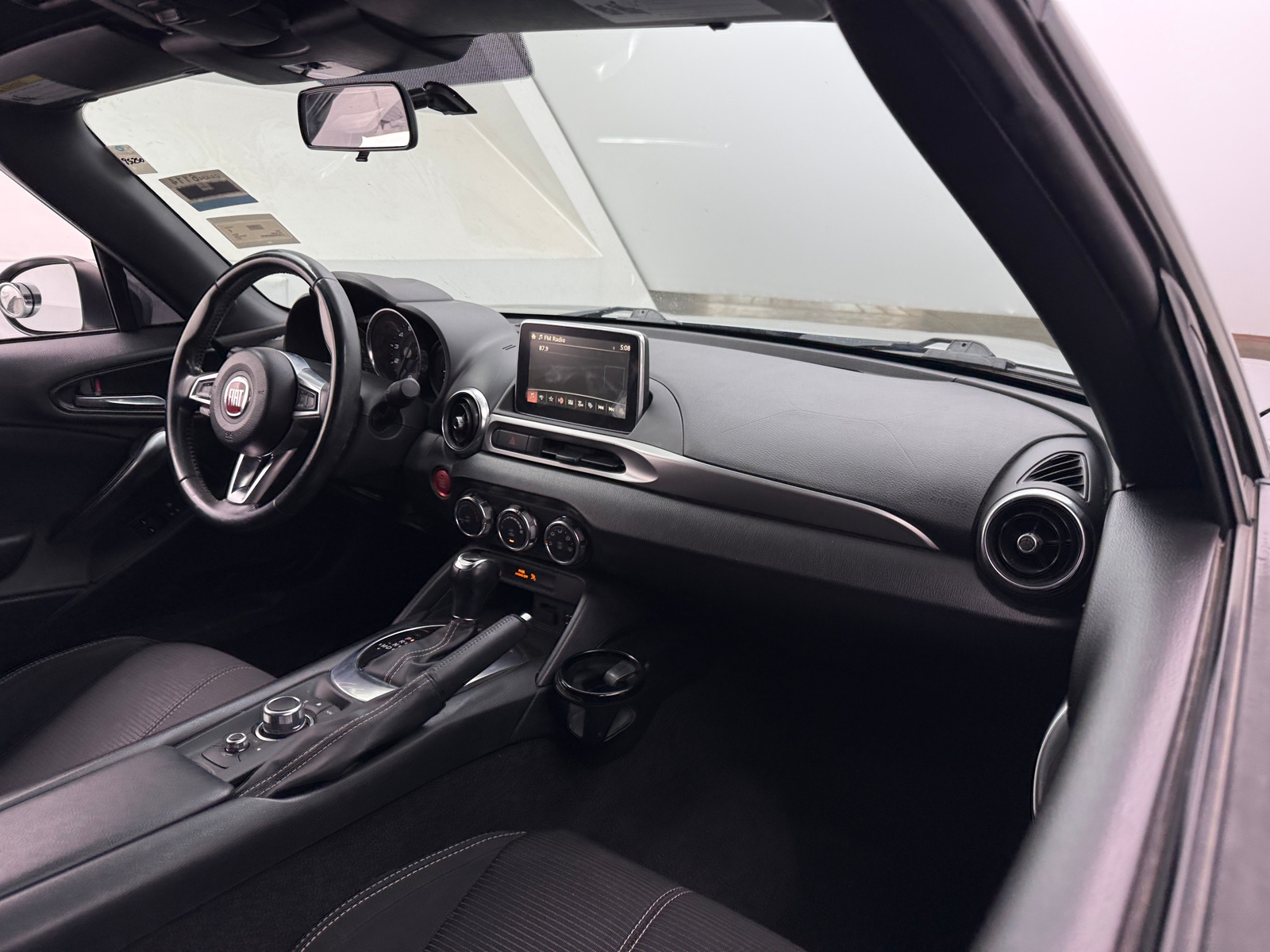 Thumbnail: 2017 Fiat 124 Spider - 3