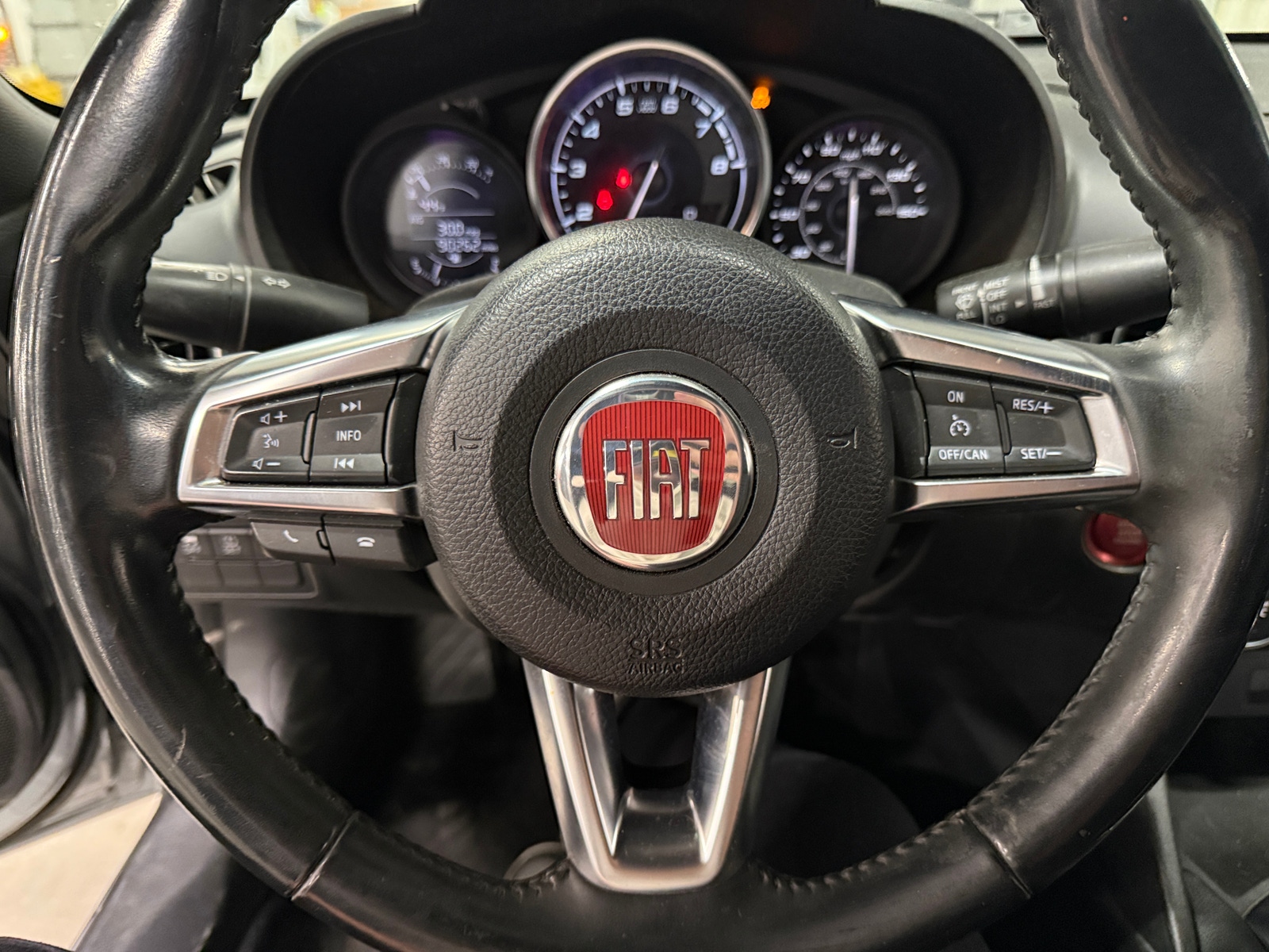 Thumbnail: 2017 Fiat 124 Spider - 5