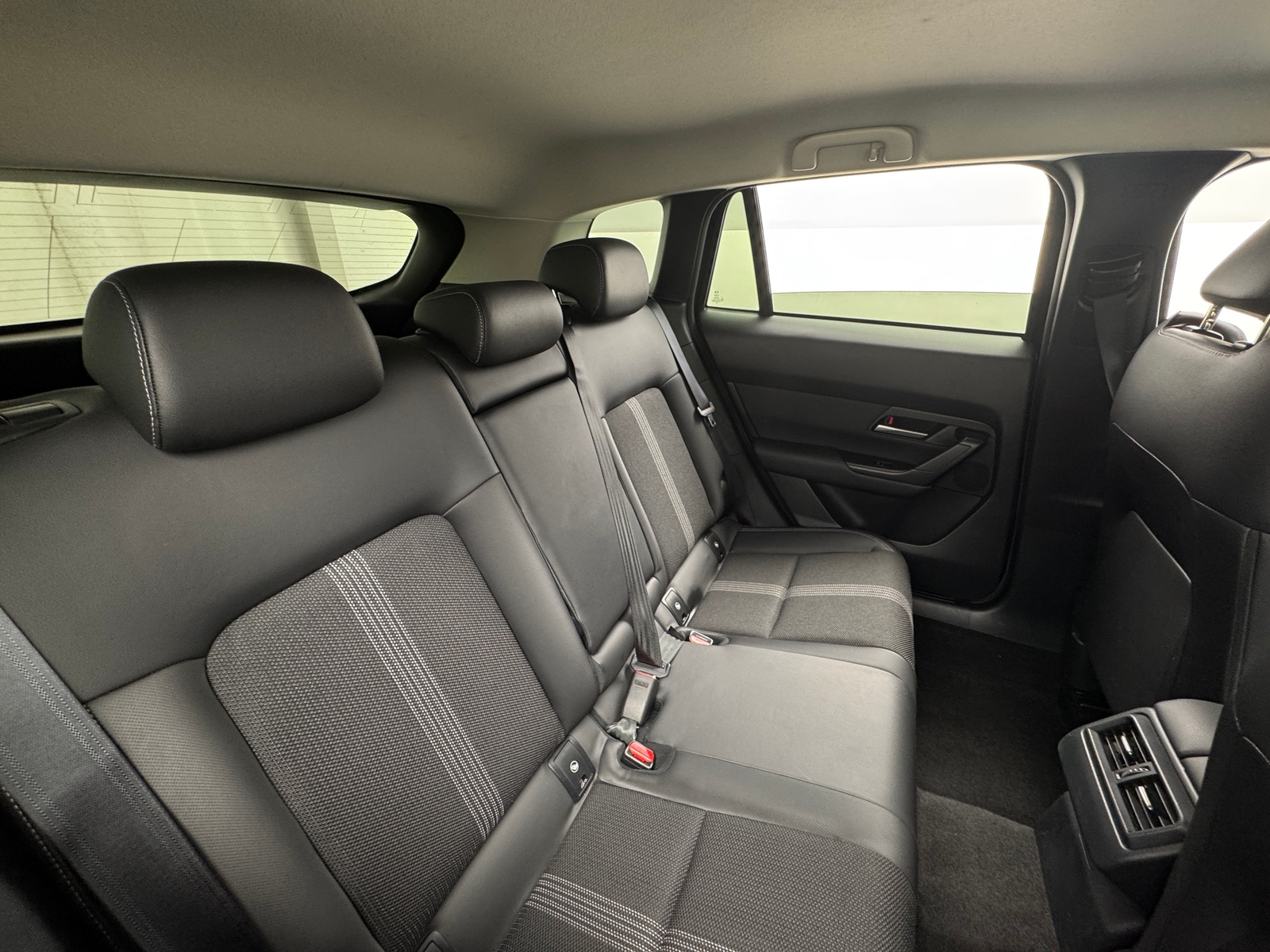 Thumbnail: 2025 Mazda CX-50 - 6