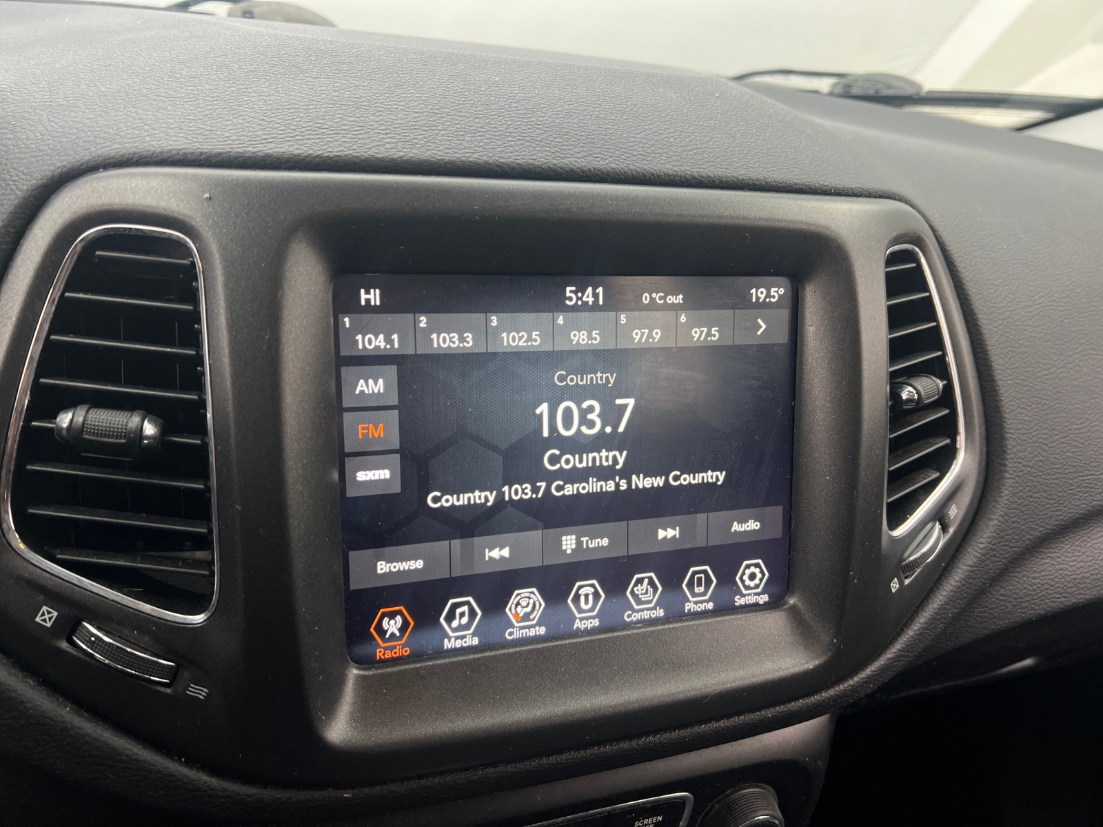 Thumbnail: 2021 Jeep Compass - 4