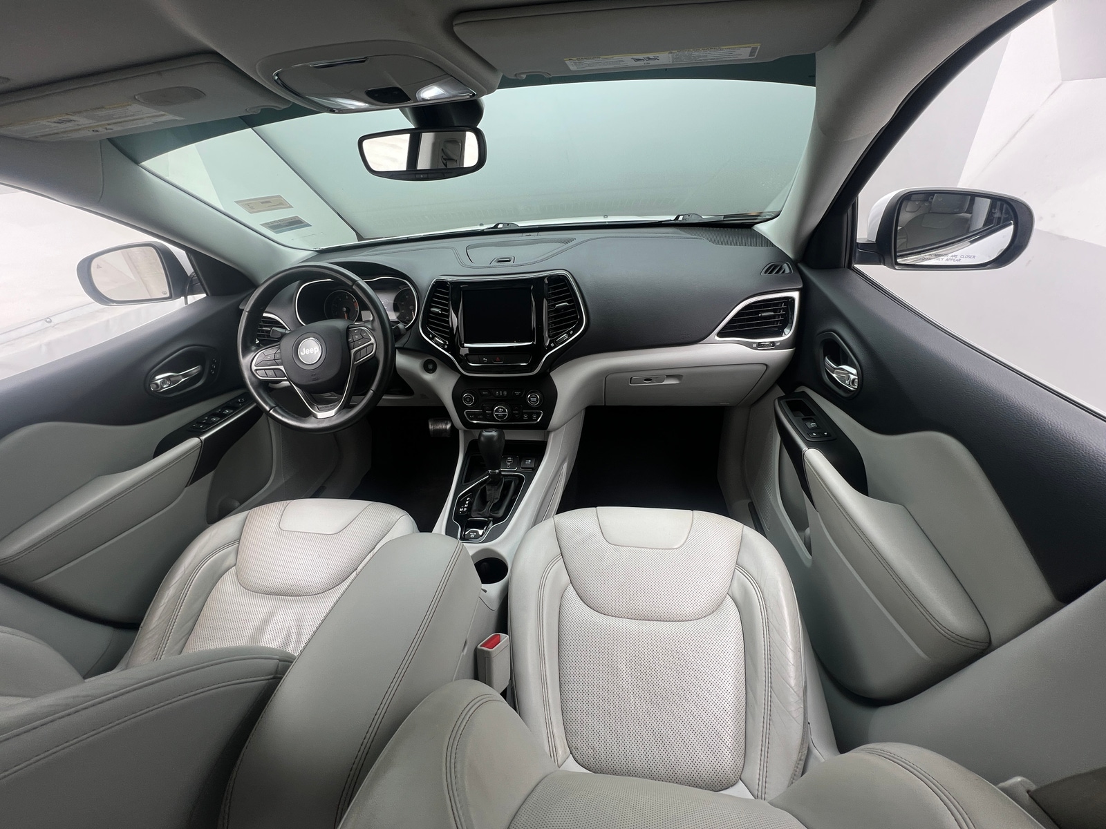 Thumbnail: 2019 Jeep Cherokee - 2