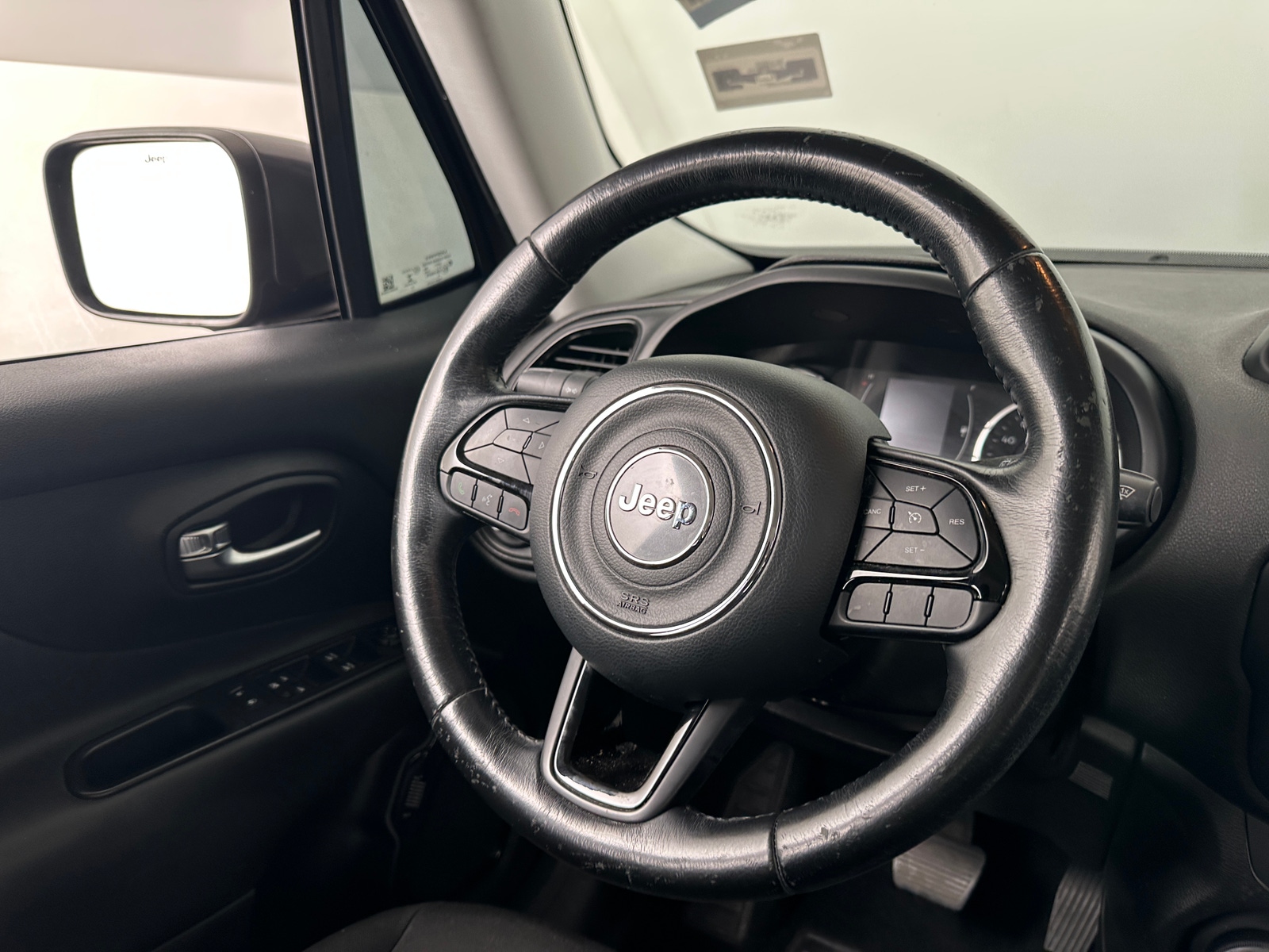 Thumbnail: 2017 Jeep Renegade - 5