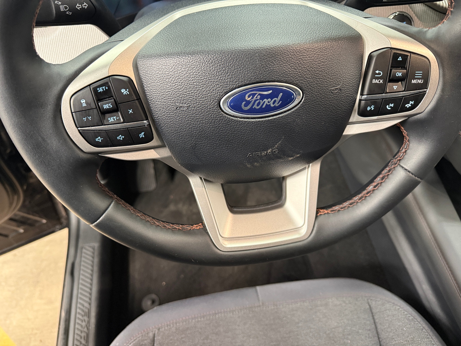 Thumbnail: 2025 Ford Explorer - 5