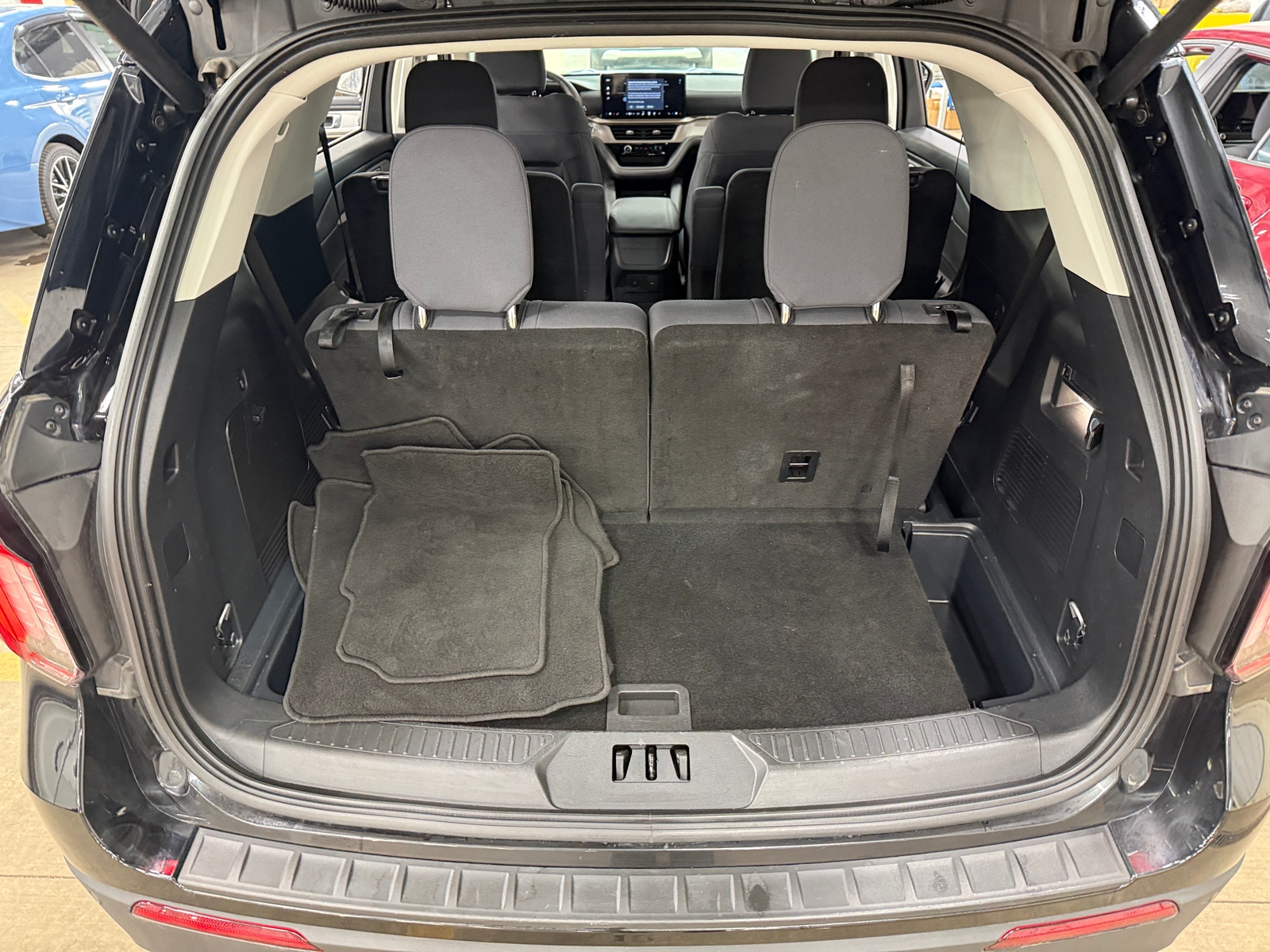 Thumbnail: 2025 Ford Explorer - 7