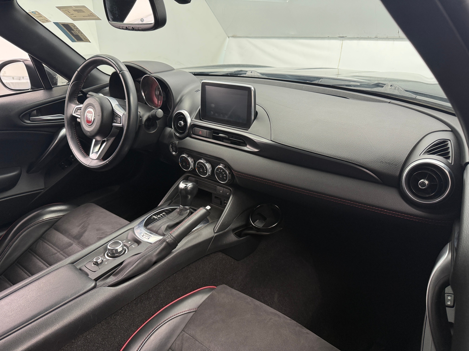 Thumbnail: 2018 Fiat 124 Spider - 2