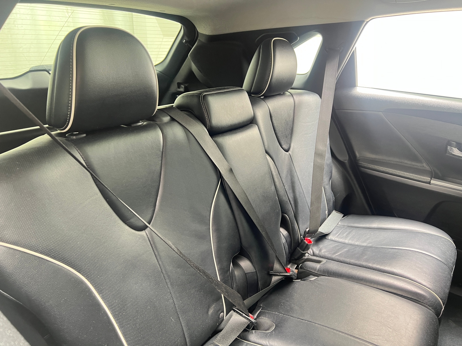 Thumbnail: 2013 Toyota Venza - 6