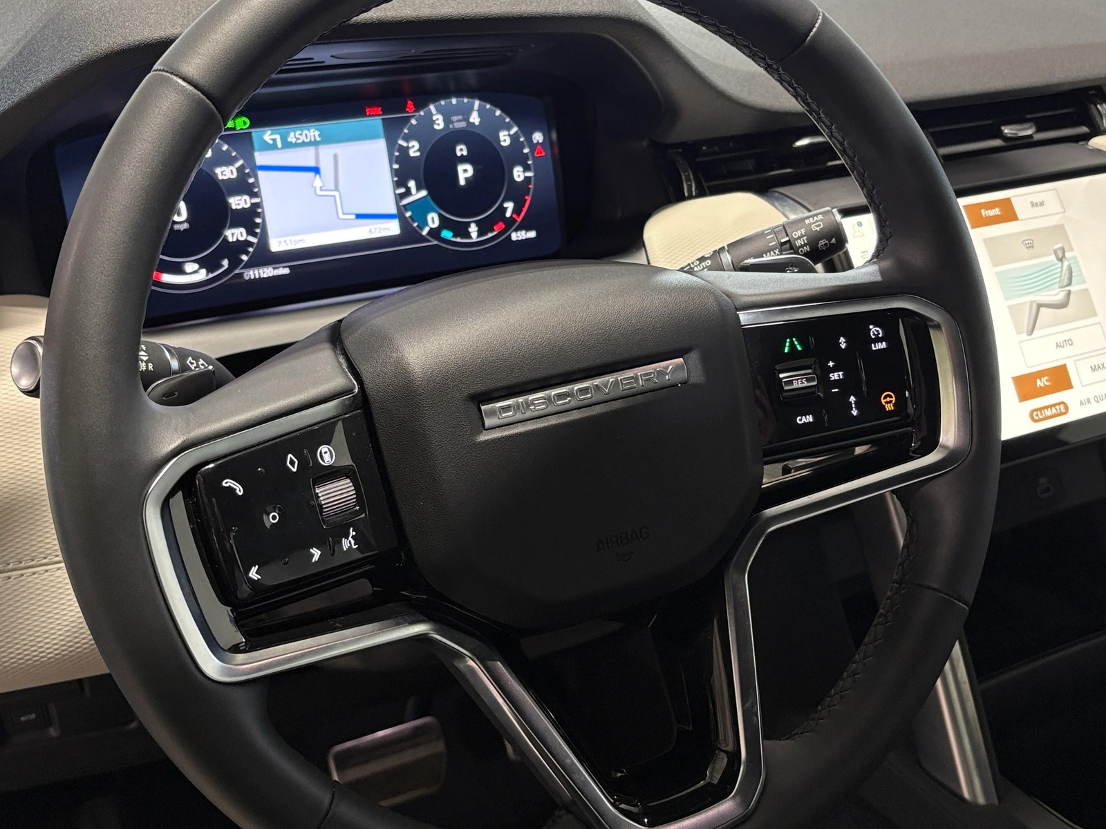 Thumbnail: 2024 Land Rover Discovery Sport - 4