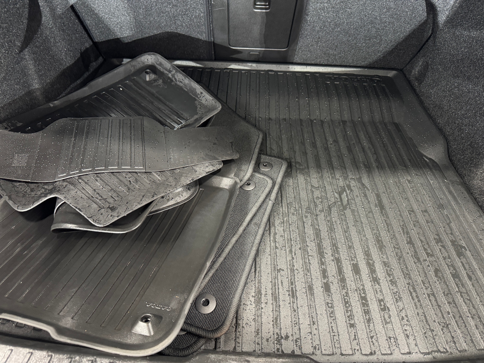 Thumbnail: 2020 Volvo S60 - 6