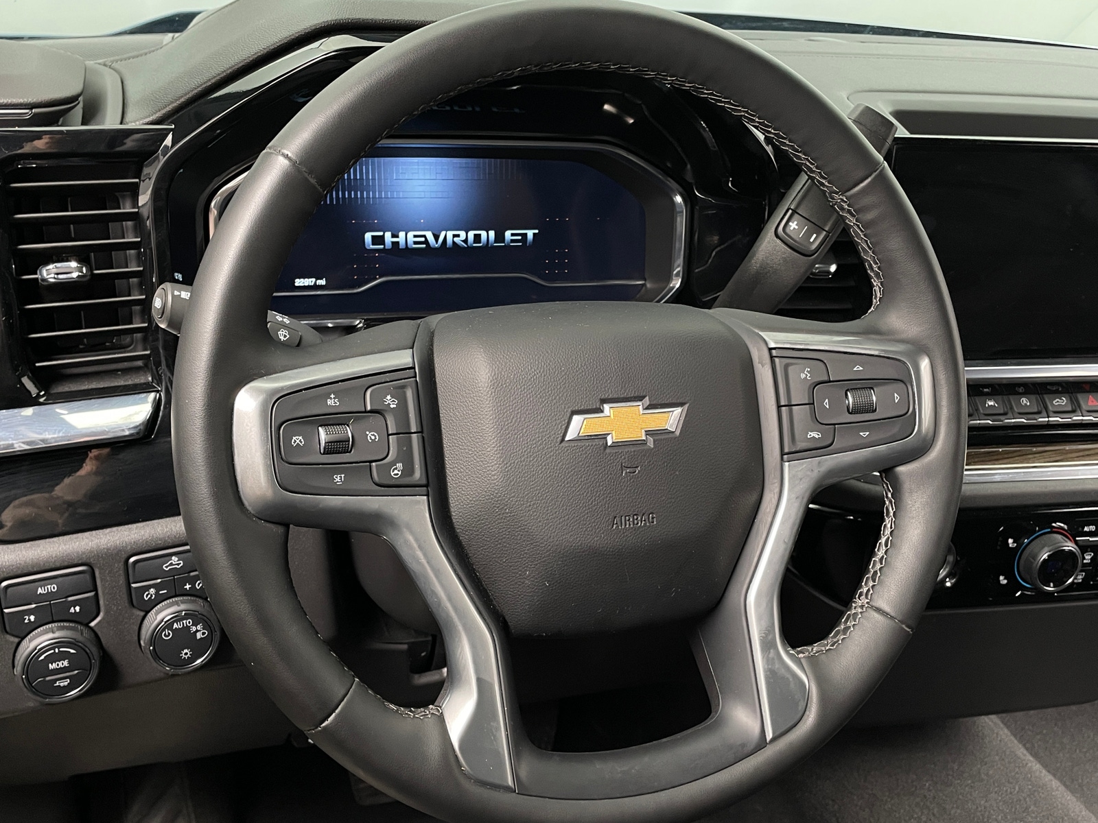 Thumbnail: 2024 Chevrolet Silverado 1500 - 5