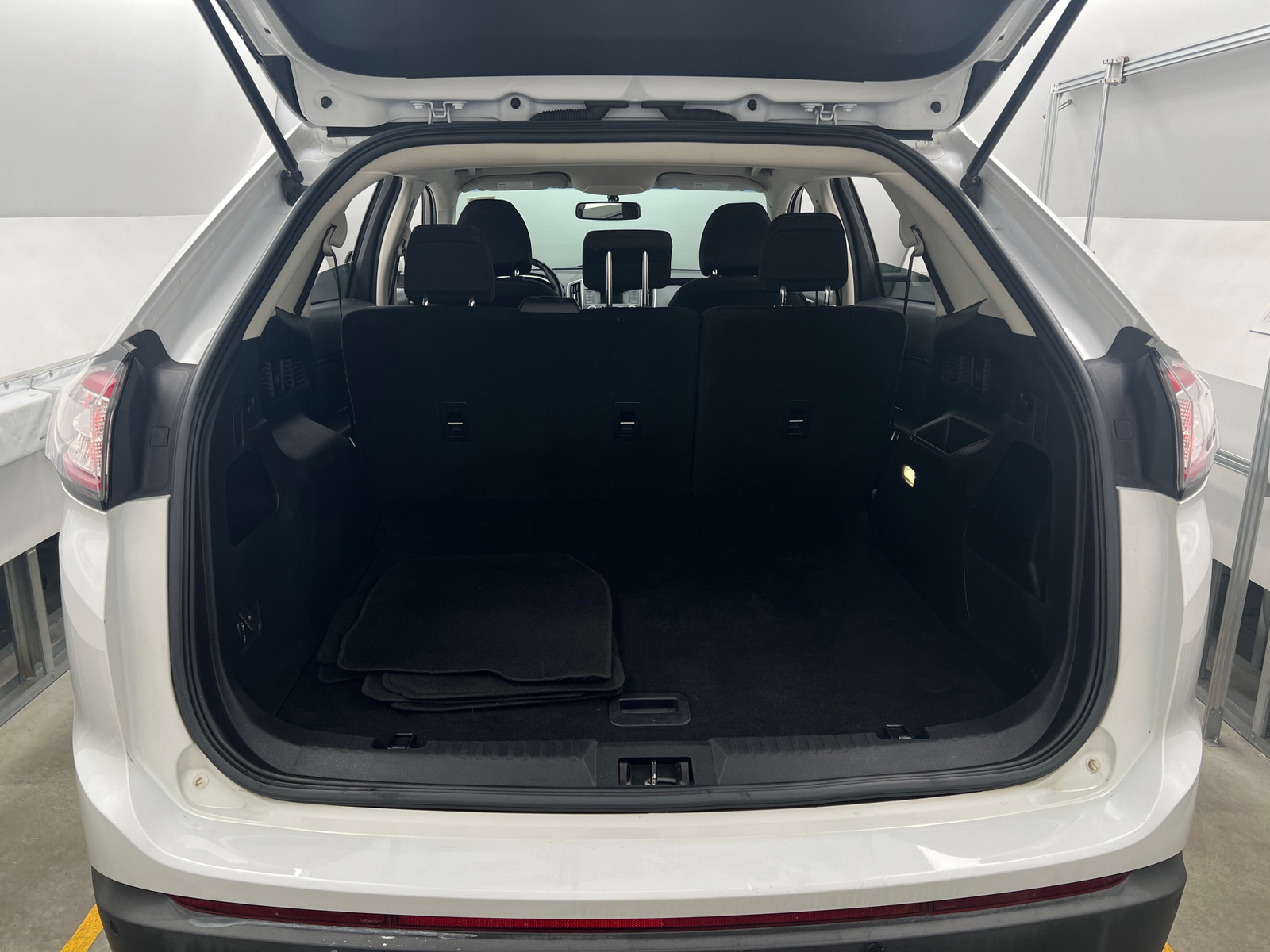 Thumbnail: 2017 Ford Edge - 7