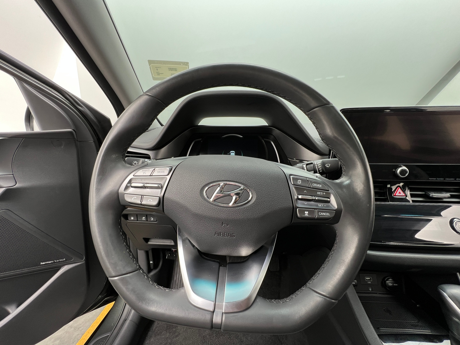 Thumbnail: 2022 Hyundai Ioniq - 4