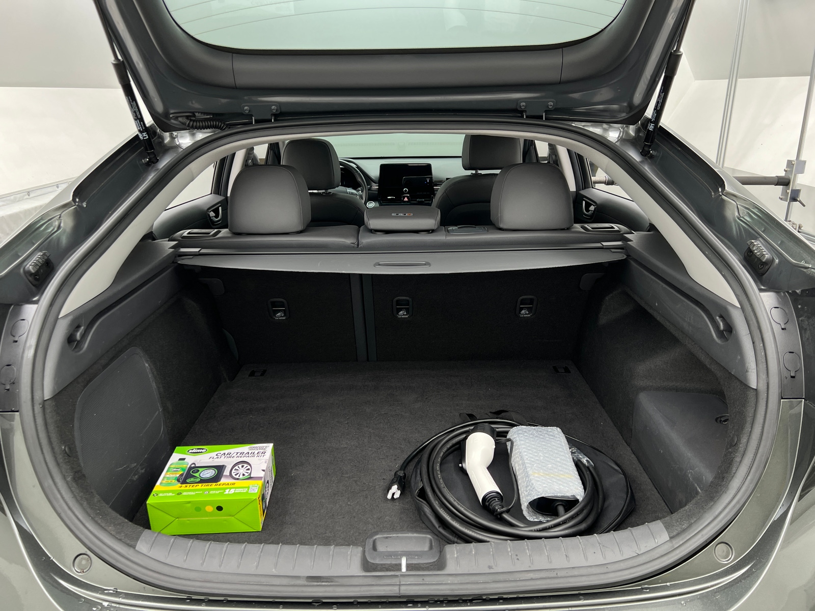 Thumbnail: 2022 Hyundai Ioniq - 6