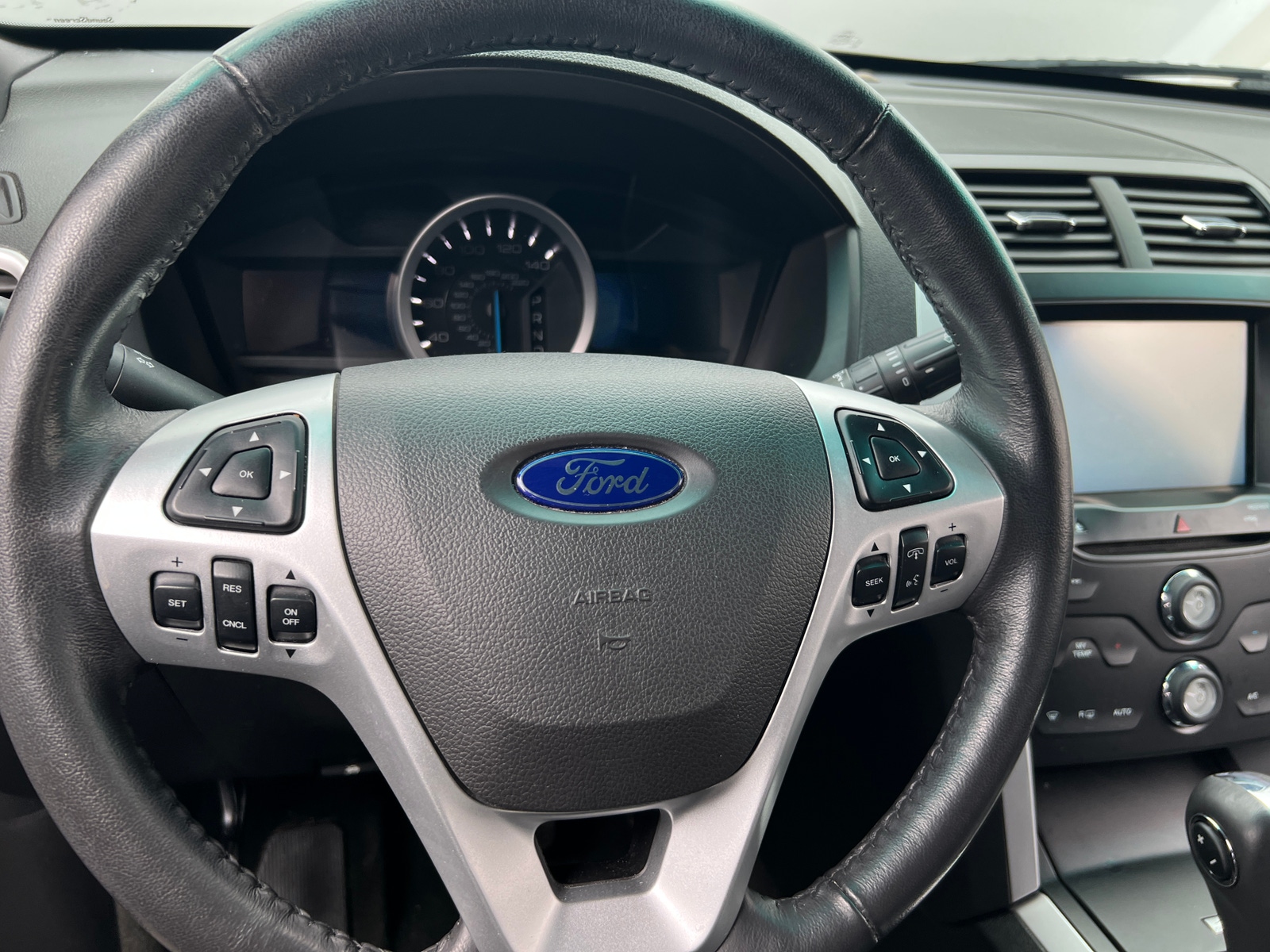 Thumbnail: 2014 Ford Explorer - 5