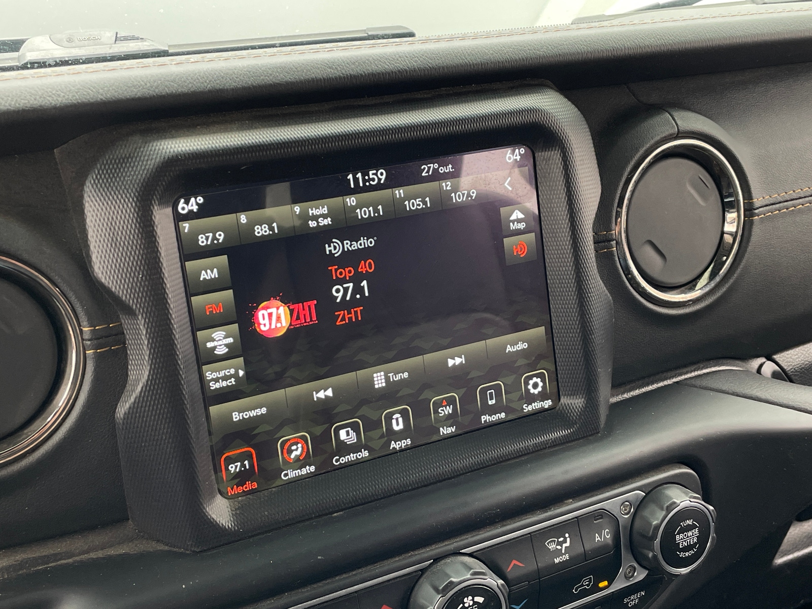 Thumbnail: 2021 Jeep Wrangler - 3