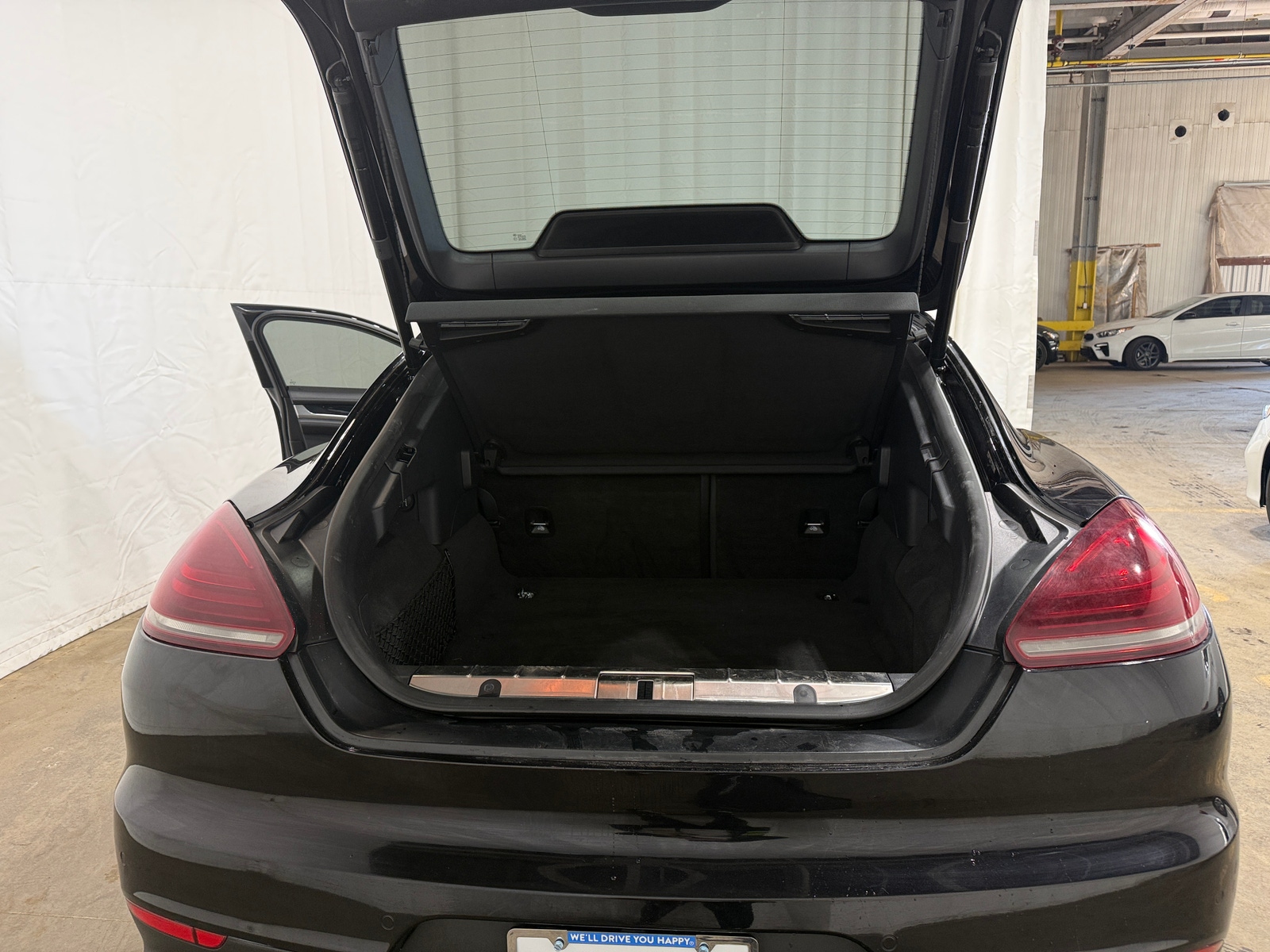 Thumbnail: 2015 Porsche Panamera - 6