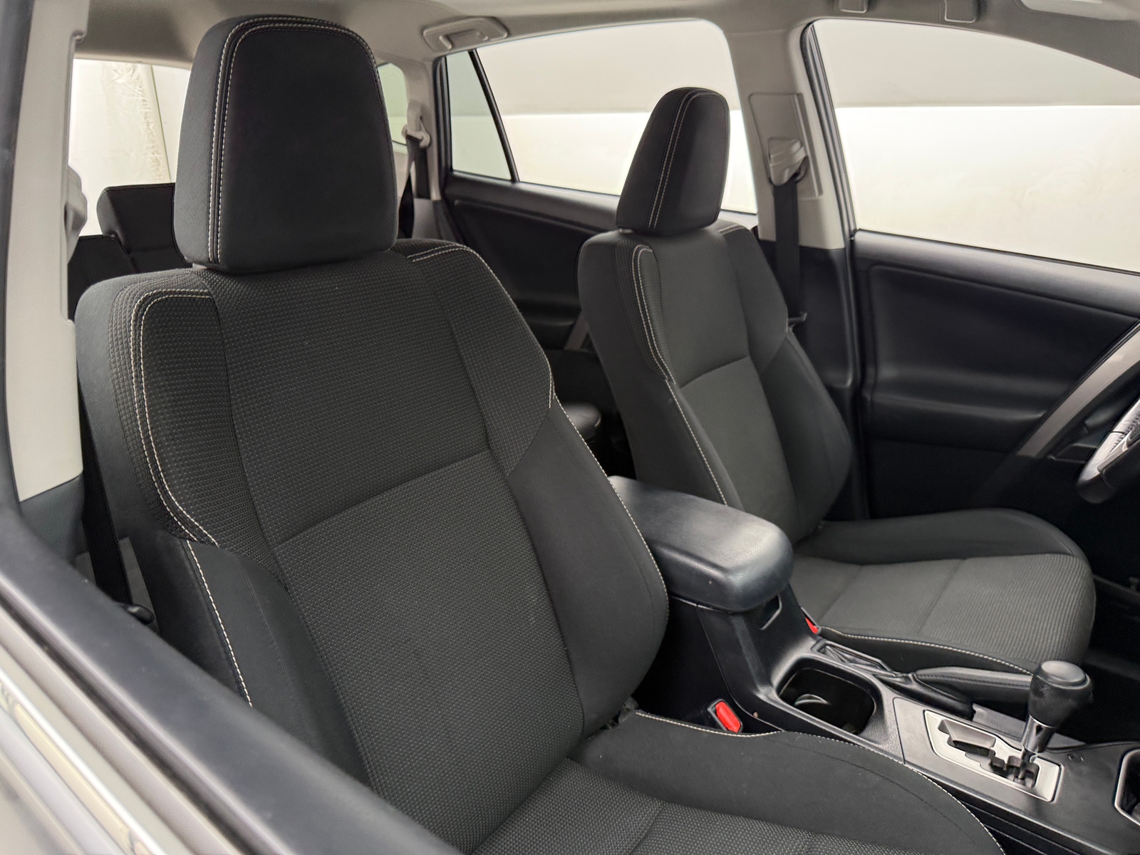 Thumbnail: 2017 Toyota RAV4 - 2