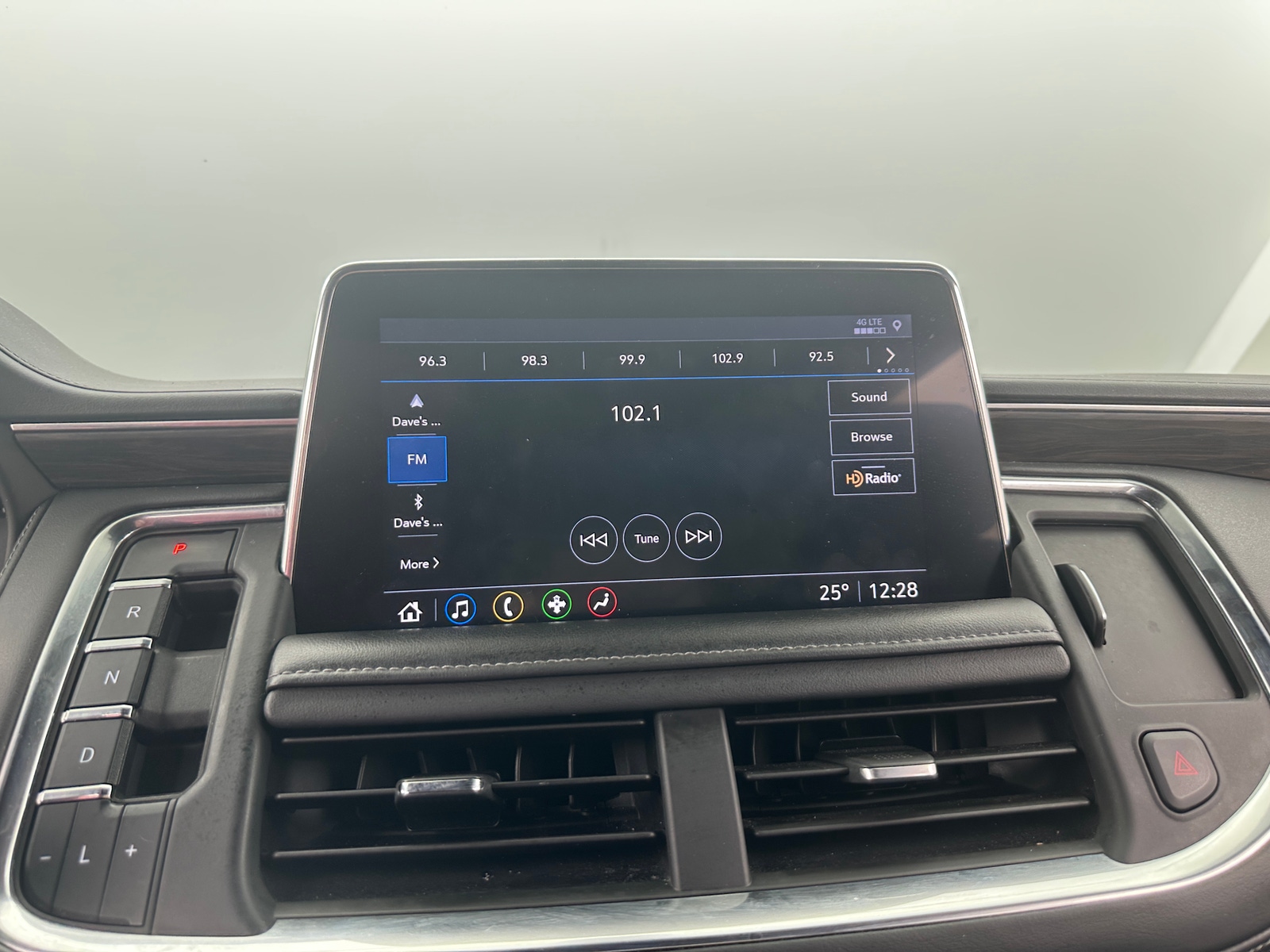 Thumbnail: 2021 Chevrolet Tahoe - 3