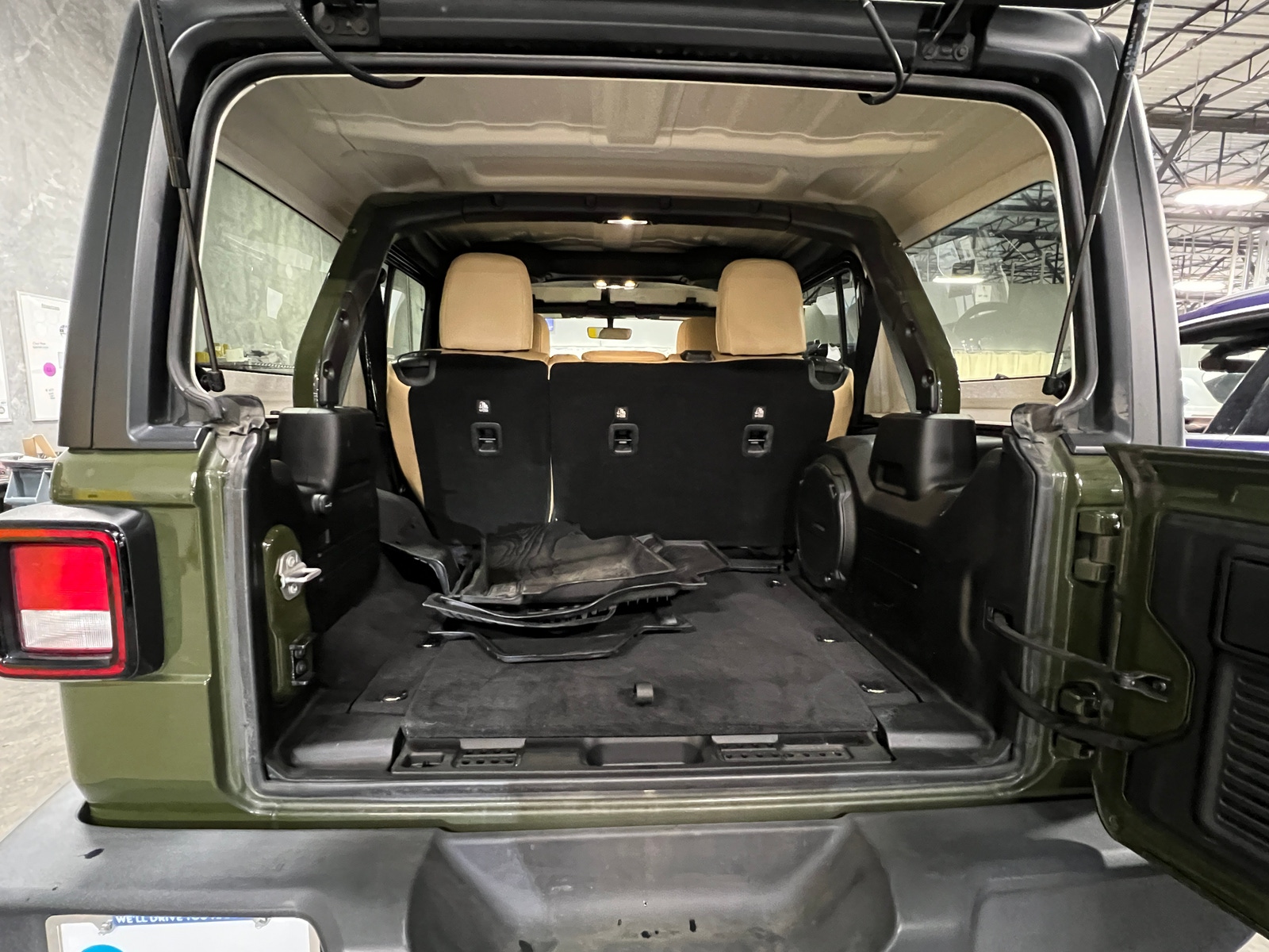 Thumbnail: 2021 Jeep Wrangler - 6