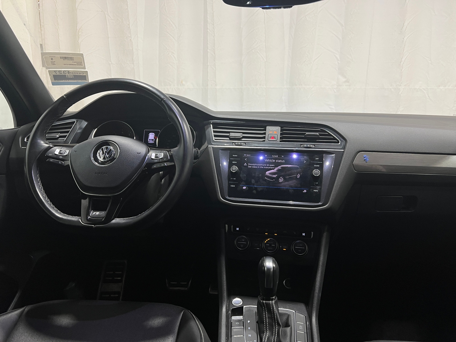 Thumbnail: 2021 Volkswagen Tiguan - 2