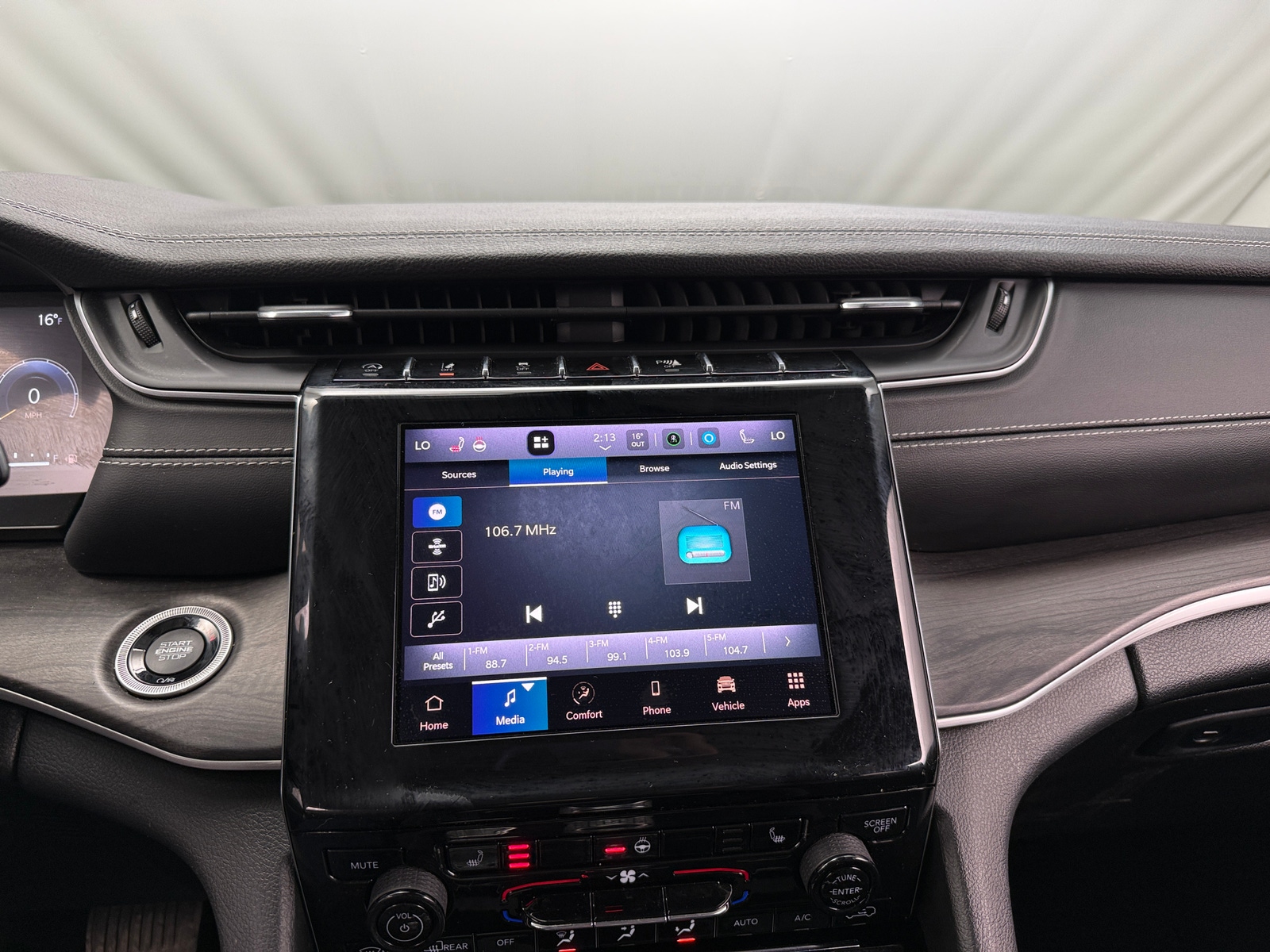 Thumbnail: 2021 Jeep Grand Cherokee L - 3