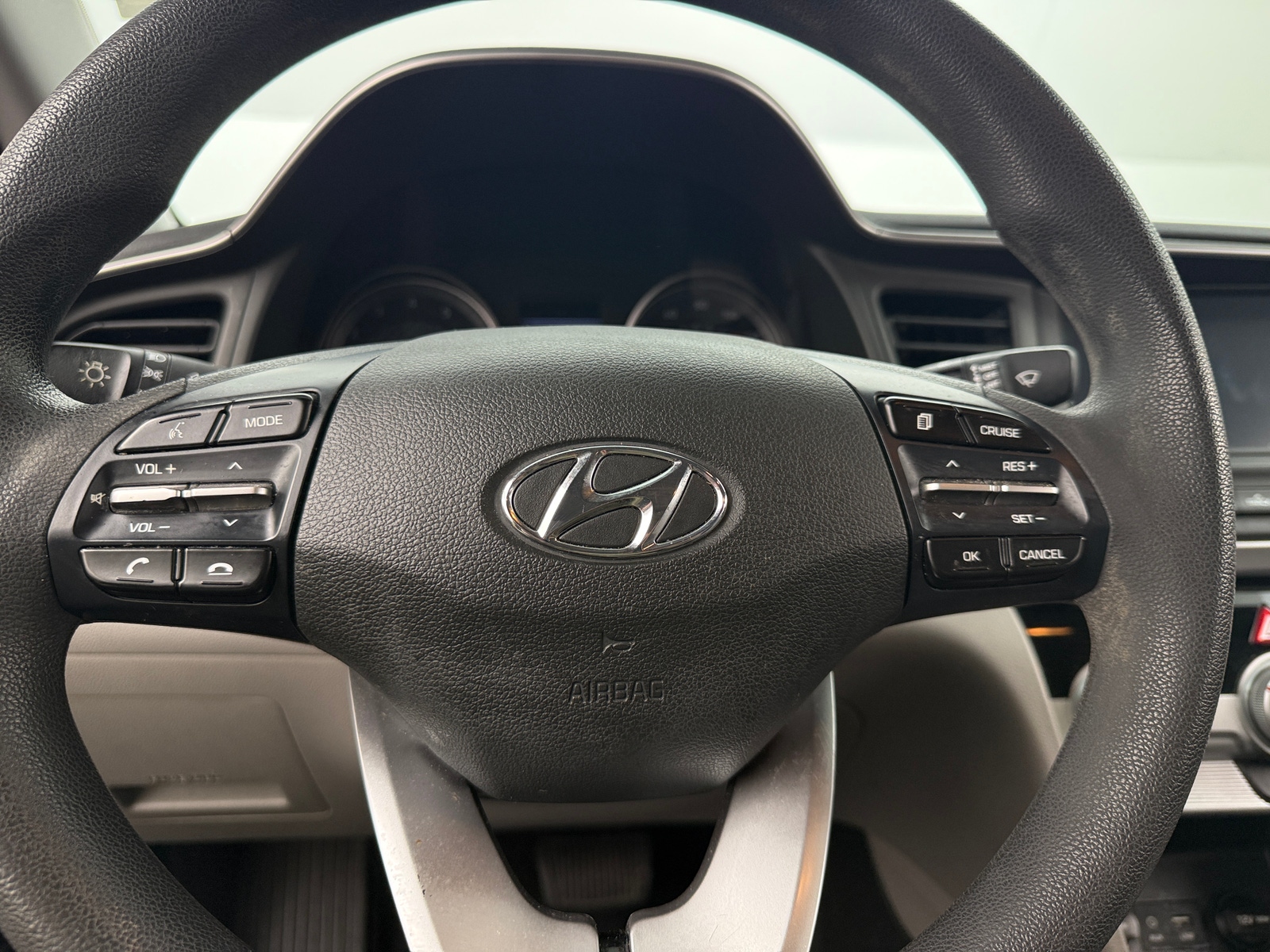 Thumbnail: 2019 Hyundai Elantra - 5